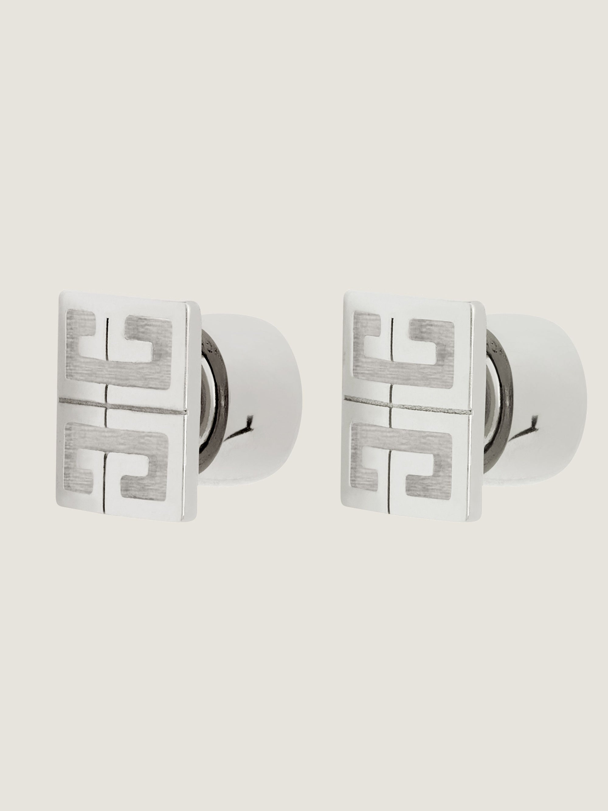 4G SILVERY STUD EARRINGS