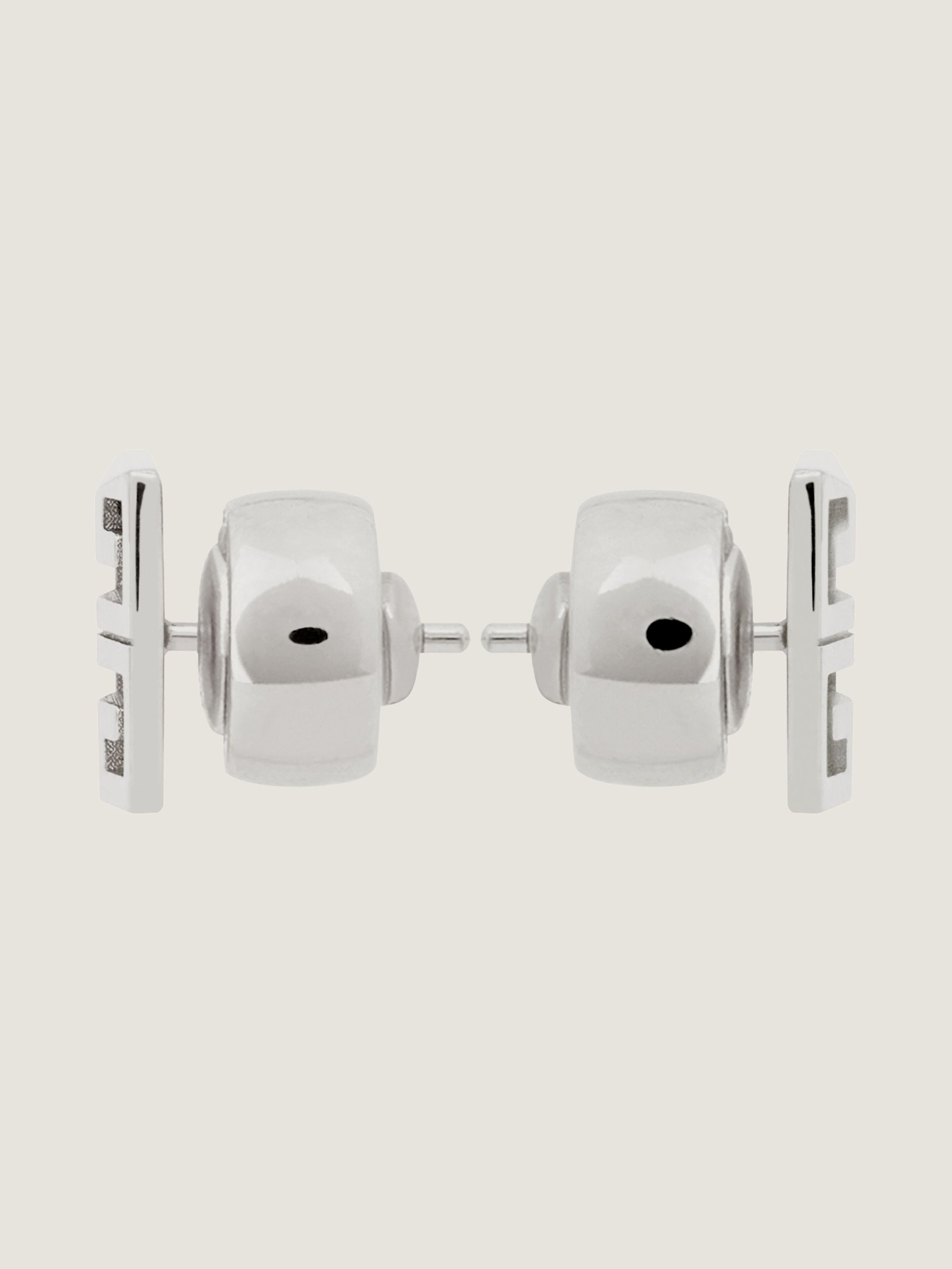 4G SILVERY STUD EARRINGS