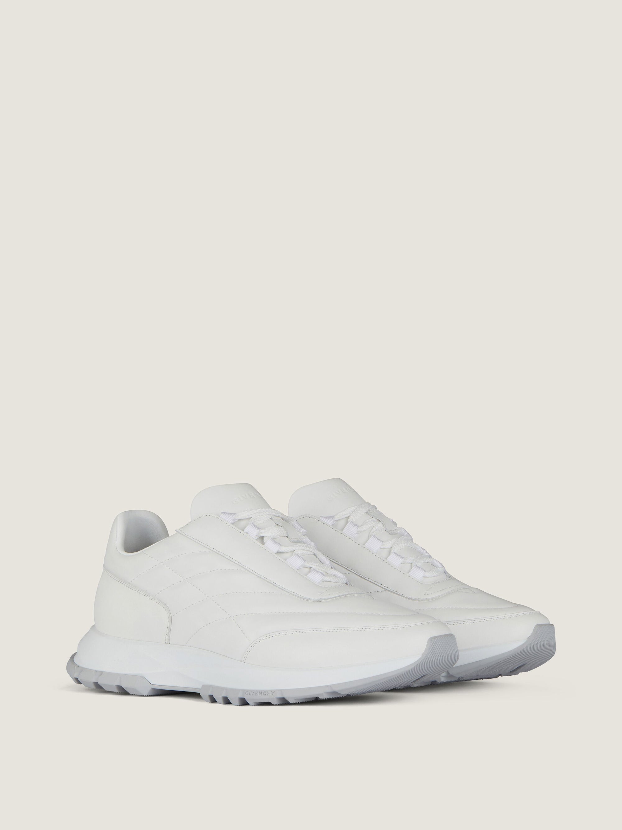 TRAINERS LACE UP
