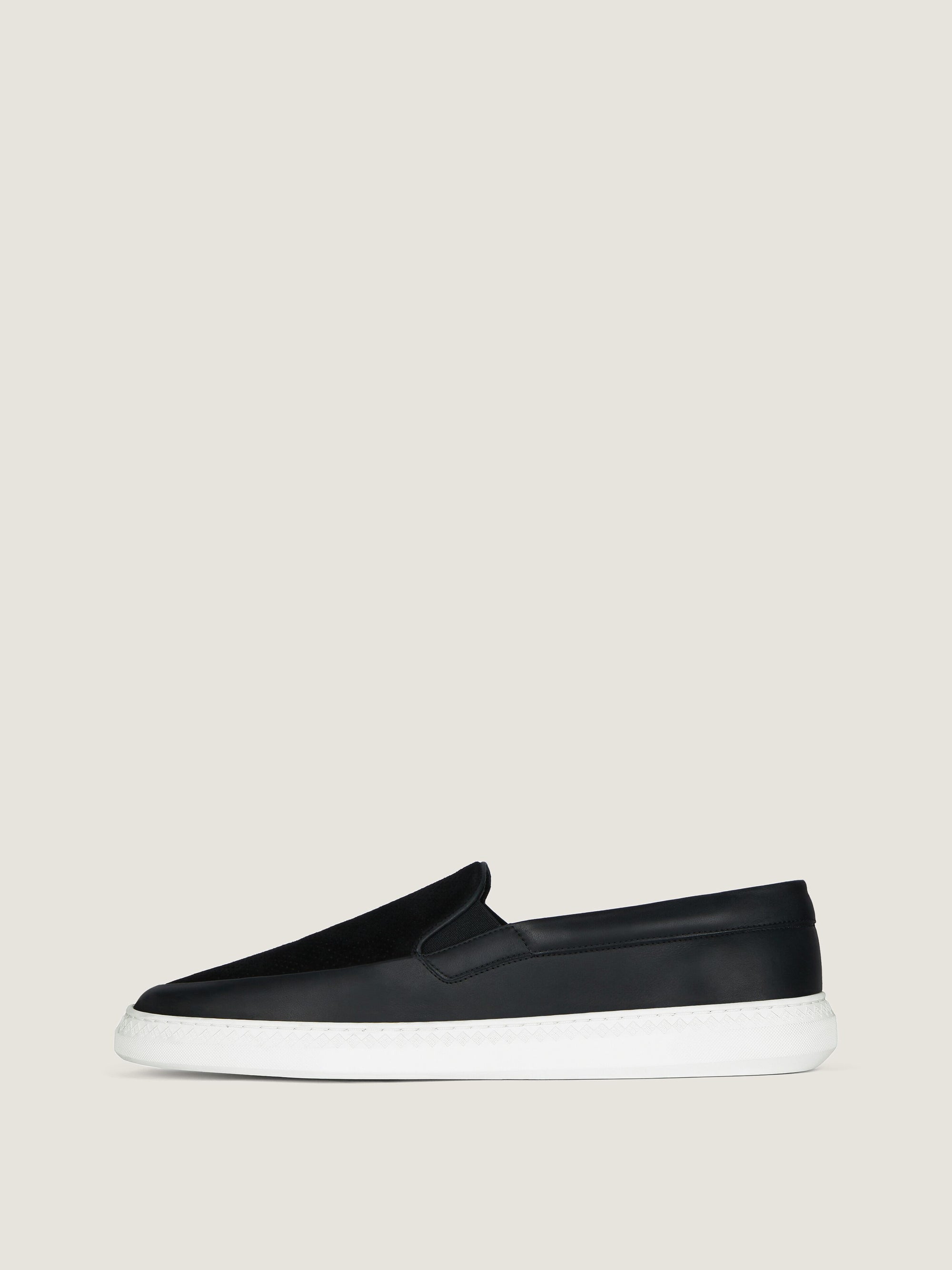 LEATHER / PERFORATED SUEDE
