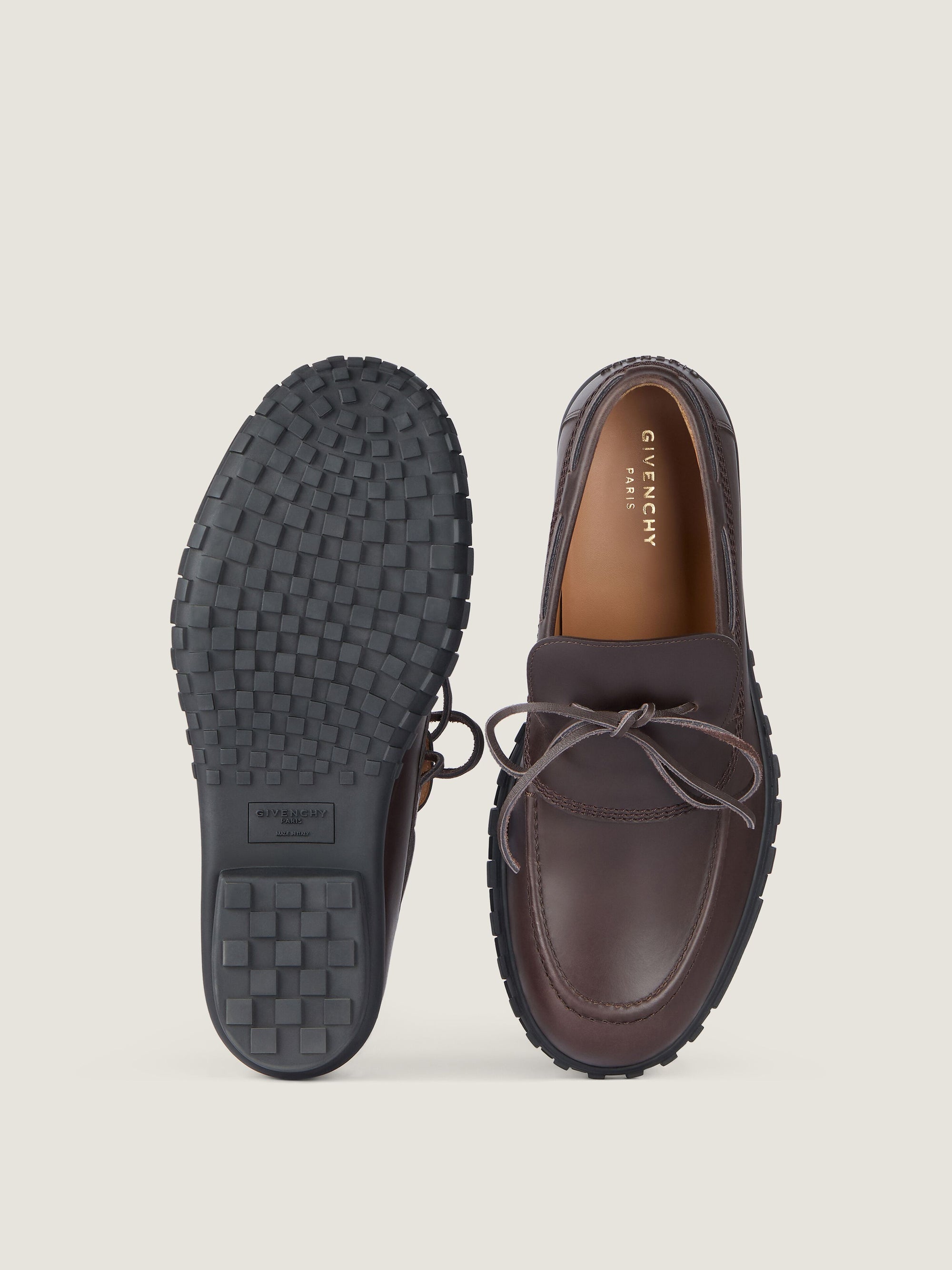 MAT LEATHER/BLACK SOLE