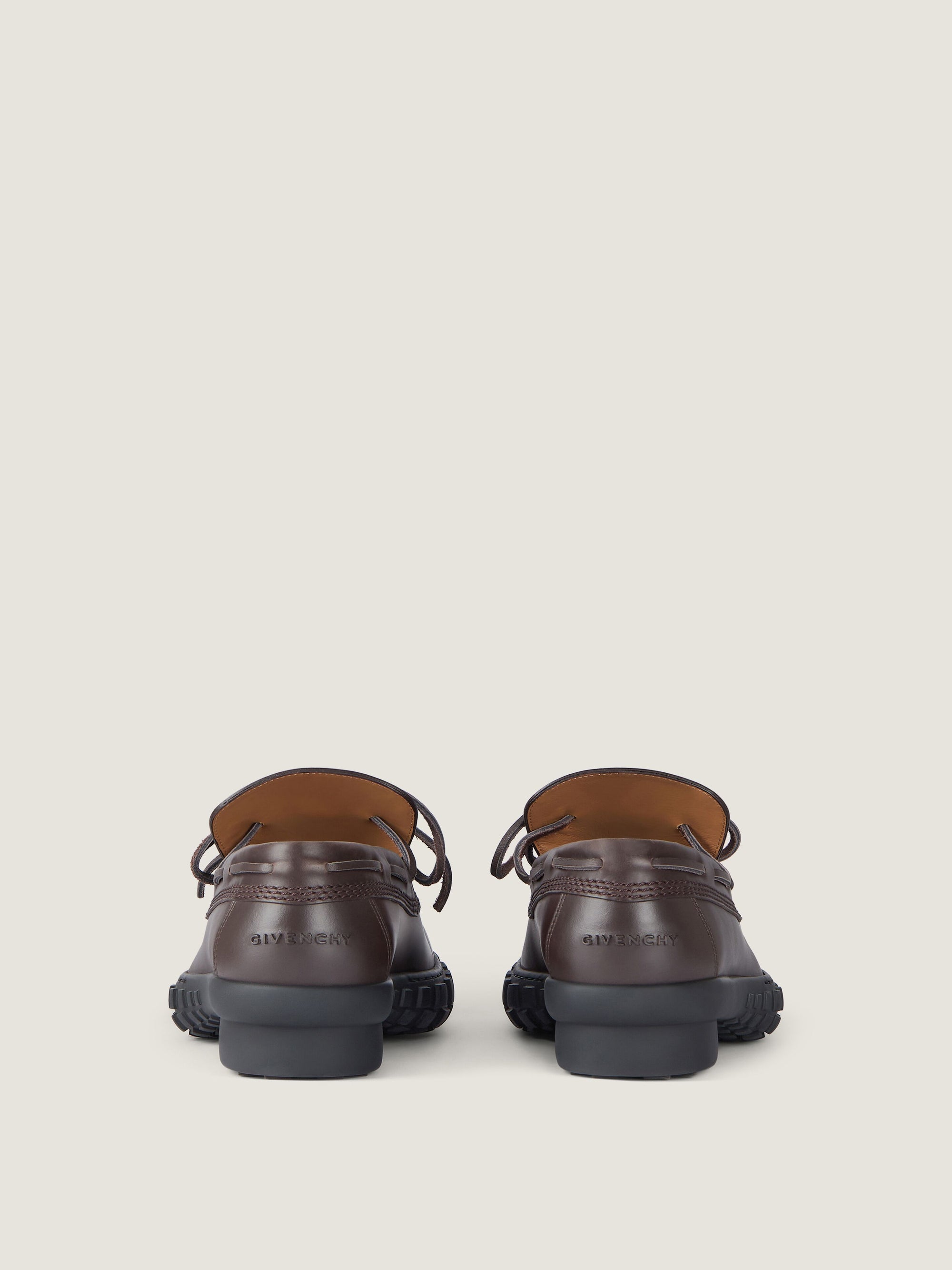 MAT LEATHER/BLACK SOLE