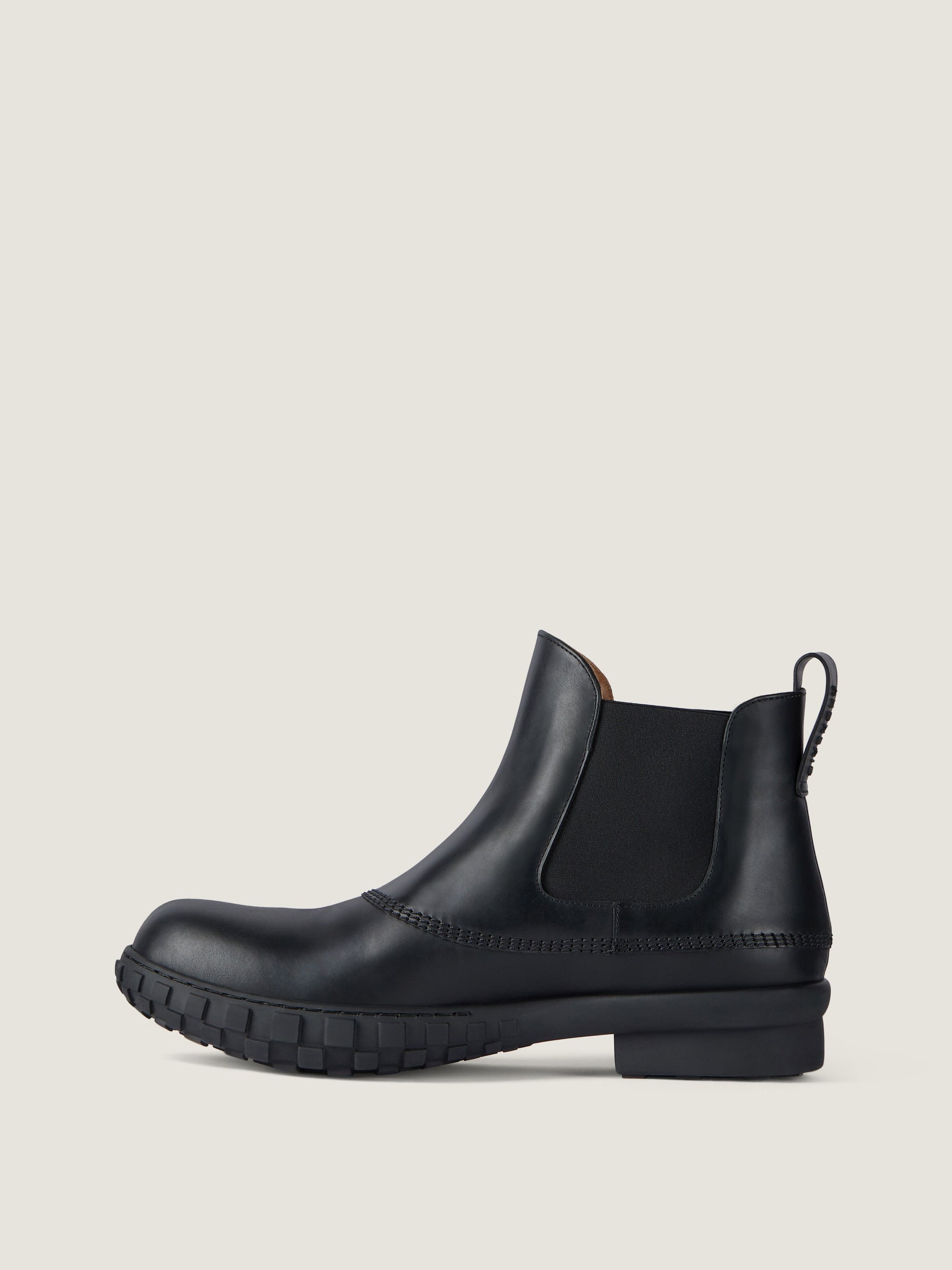 MAT LEATHER/BLACK SOLE