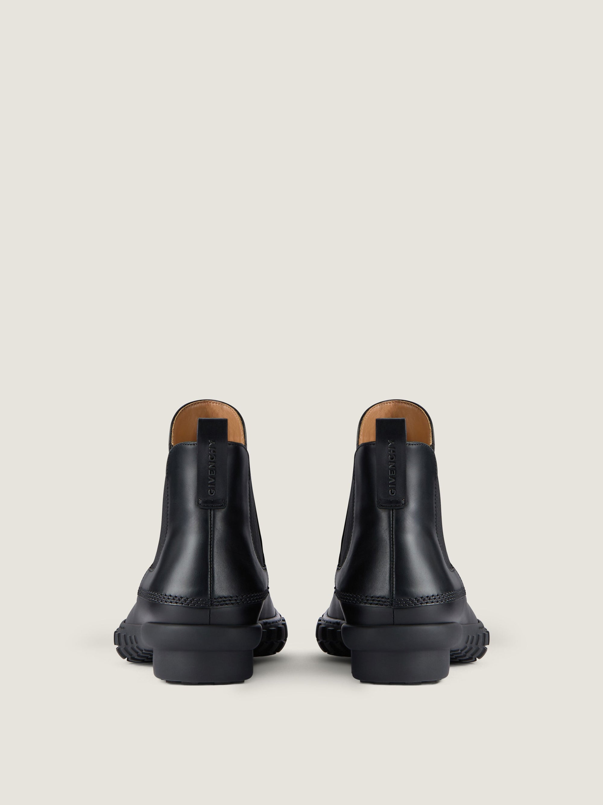MAT LEATHER/BLACK SOLE