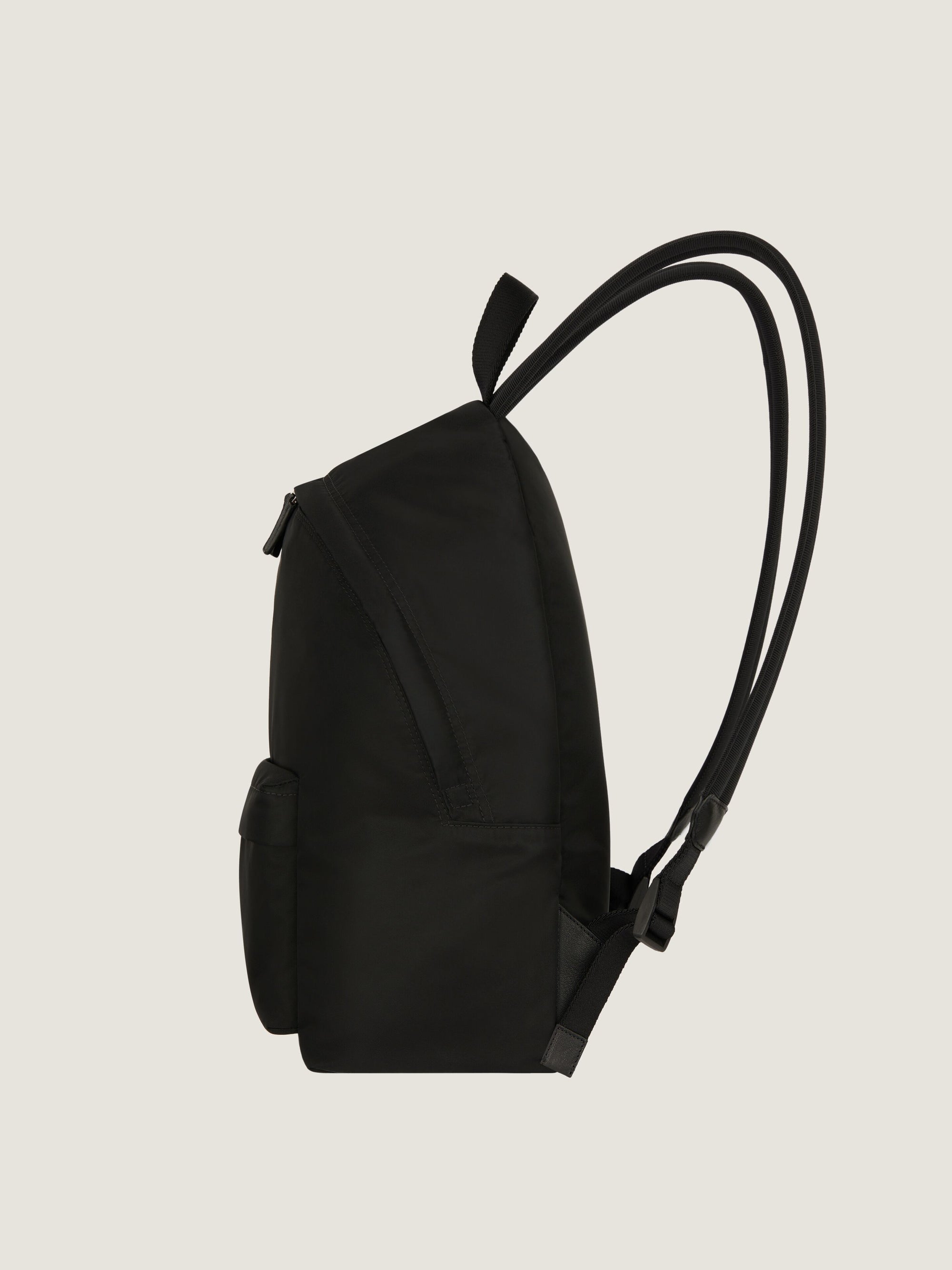 ESSENTIAL U  BACKPACK