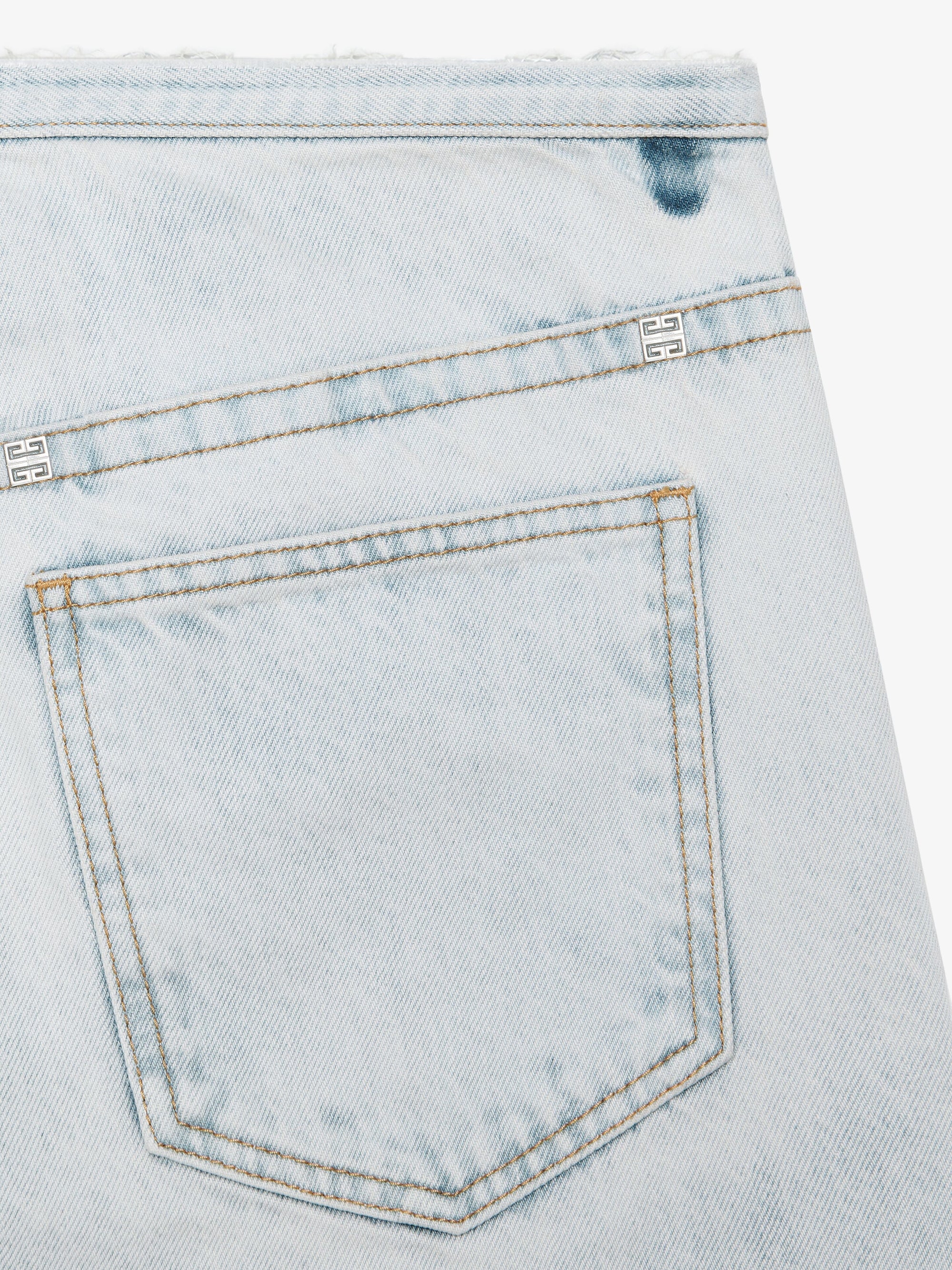 CUTTED BELT LOW RISE DENIM SHORTS