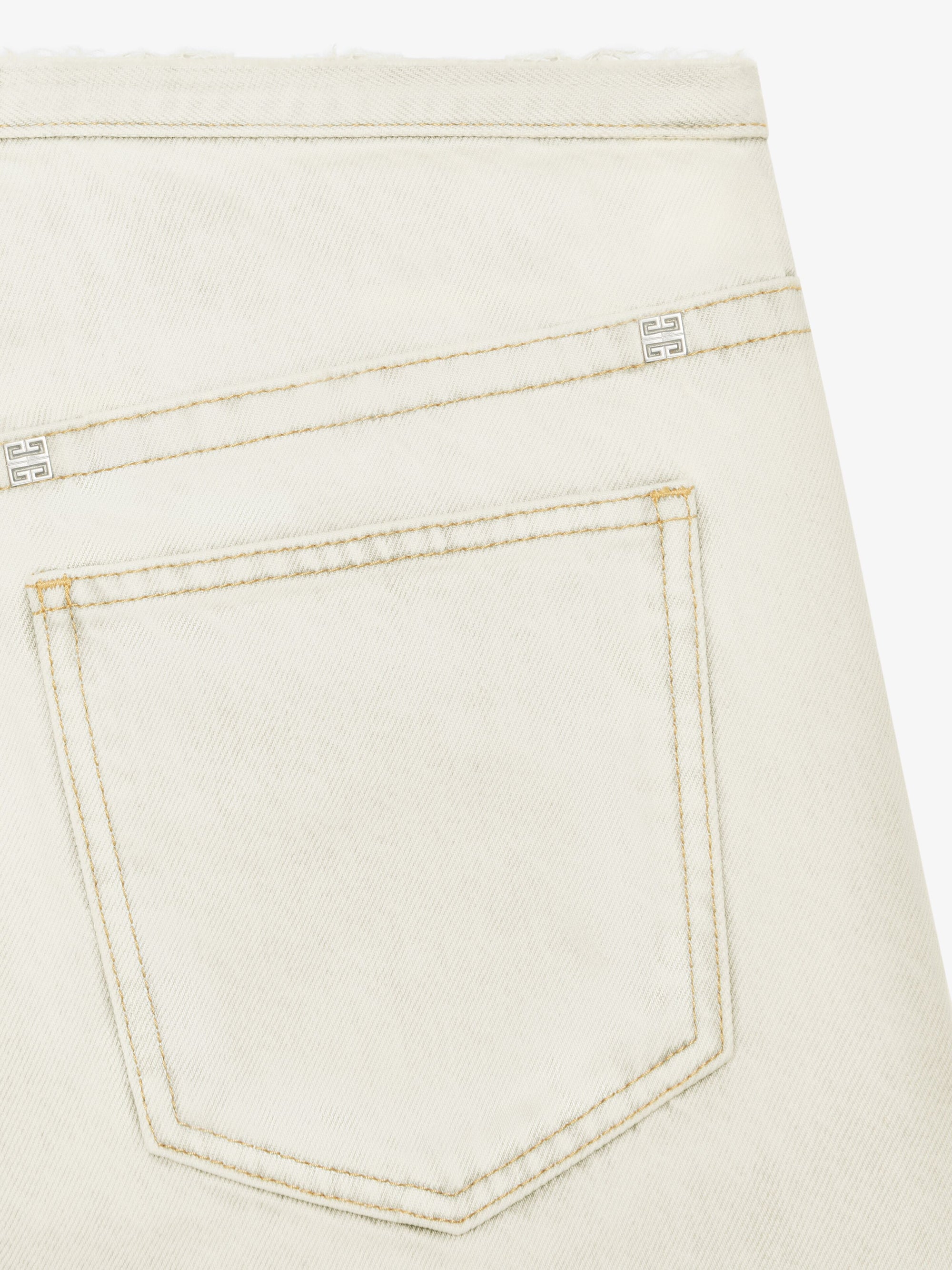 CUTTED BELT LOW RISE DENIM SHORTS