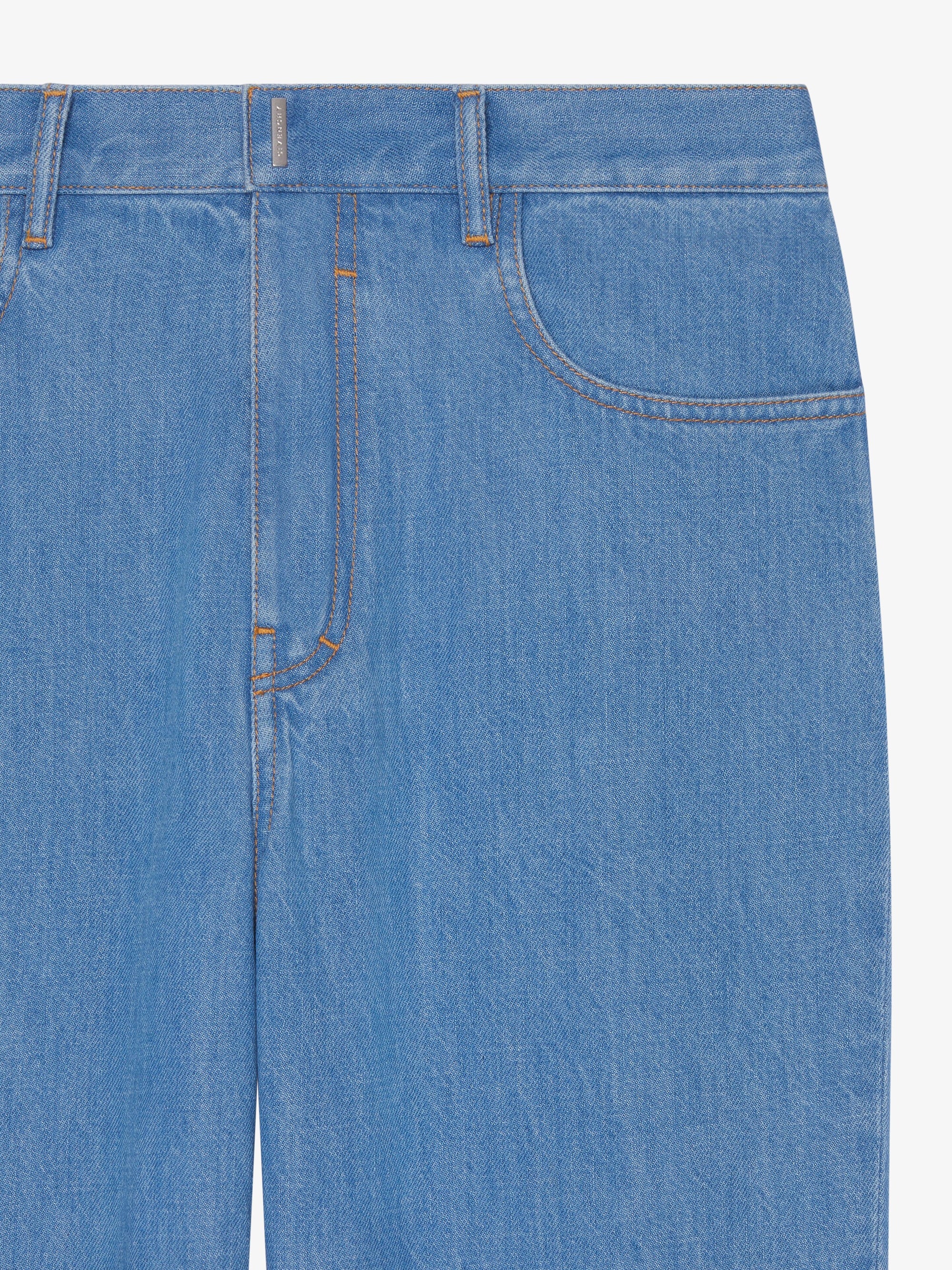 Jean avec rivets métalliques 4G- Bleu Clair