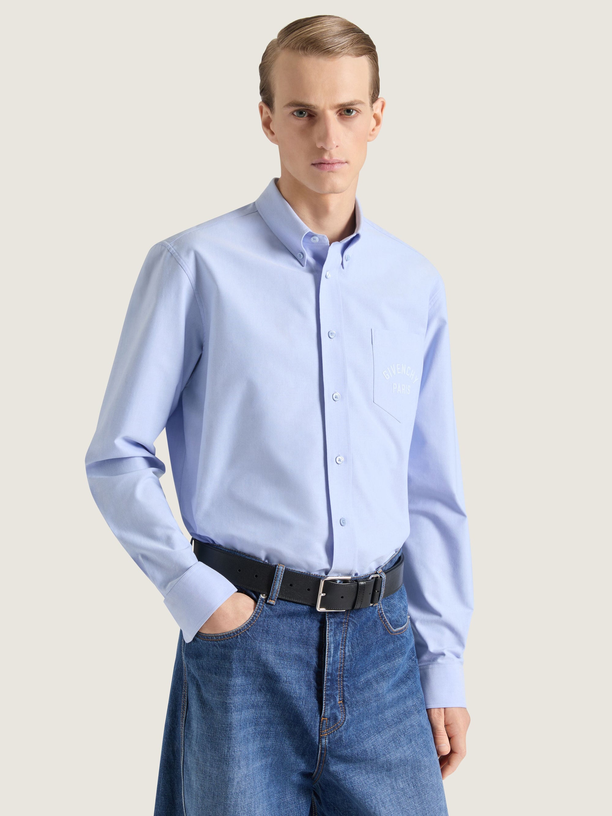 CLASSIC FIT BUTTON DOWN SHIRT
