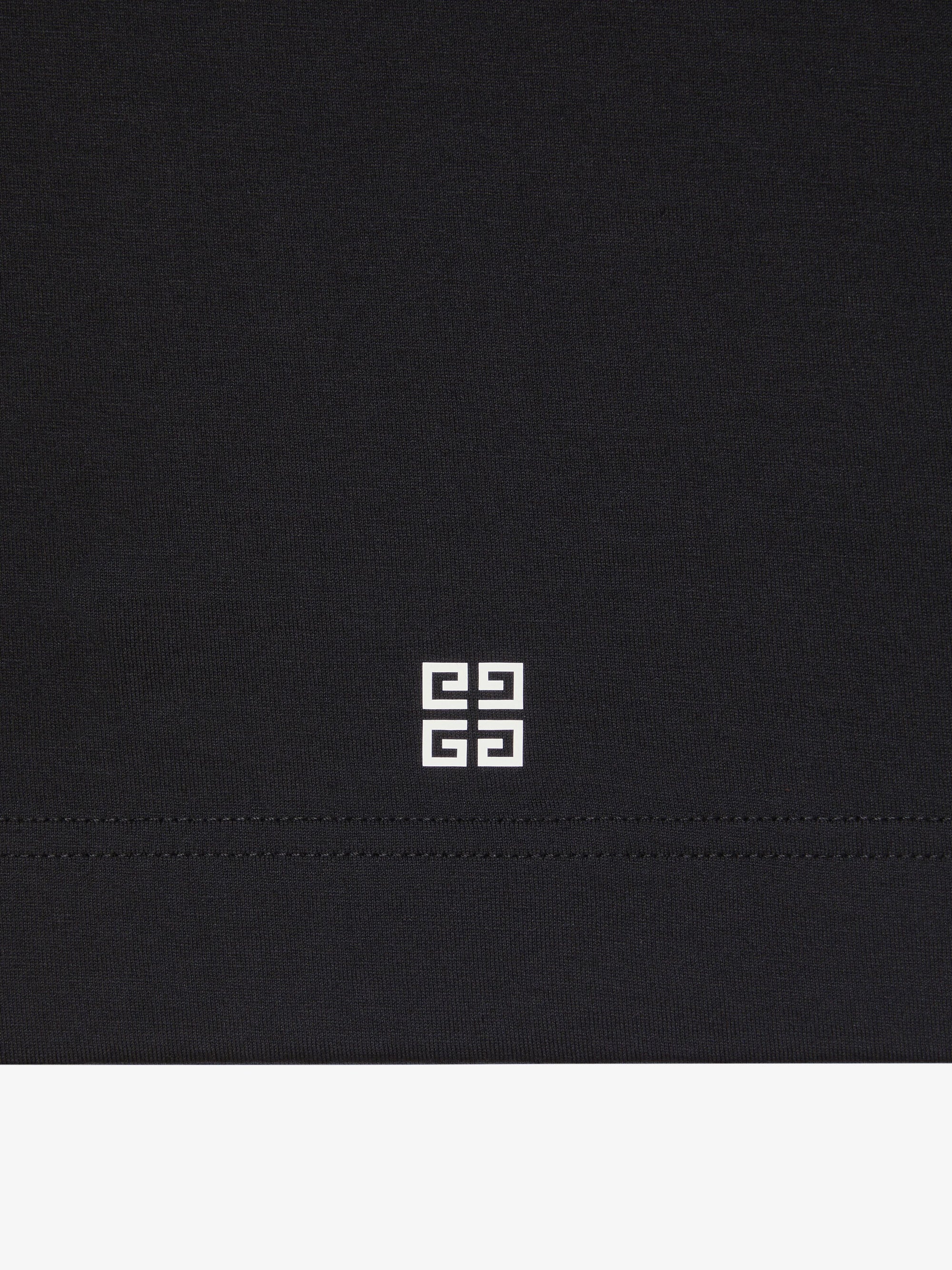 SLIM FIT T-SHIRT