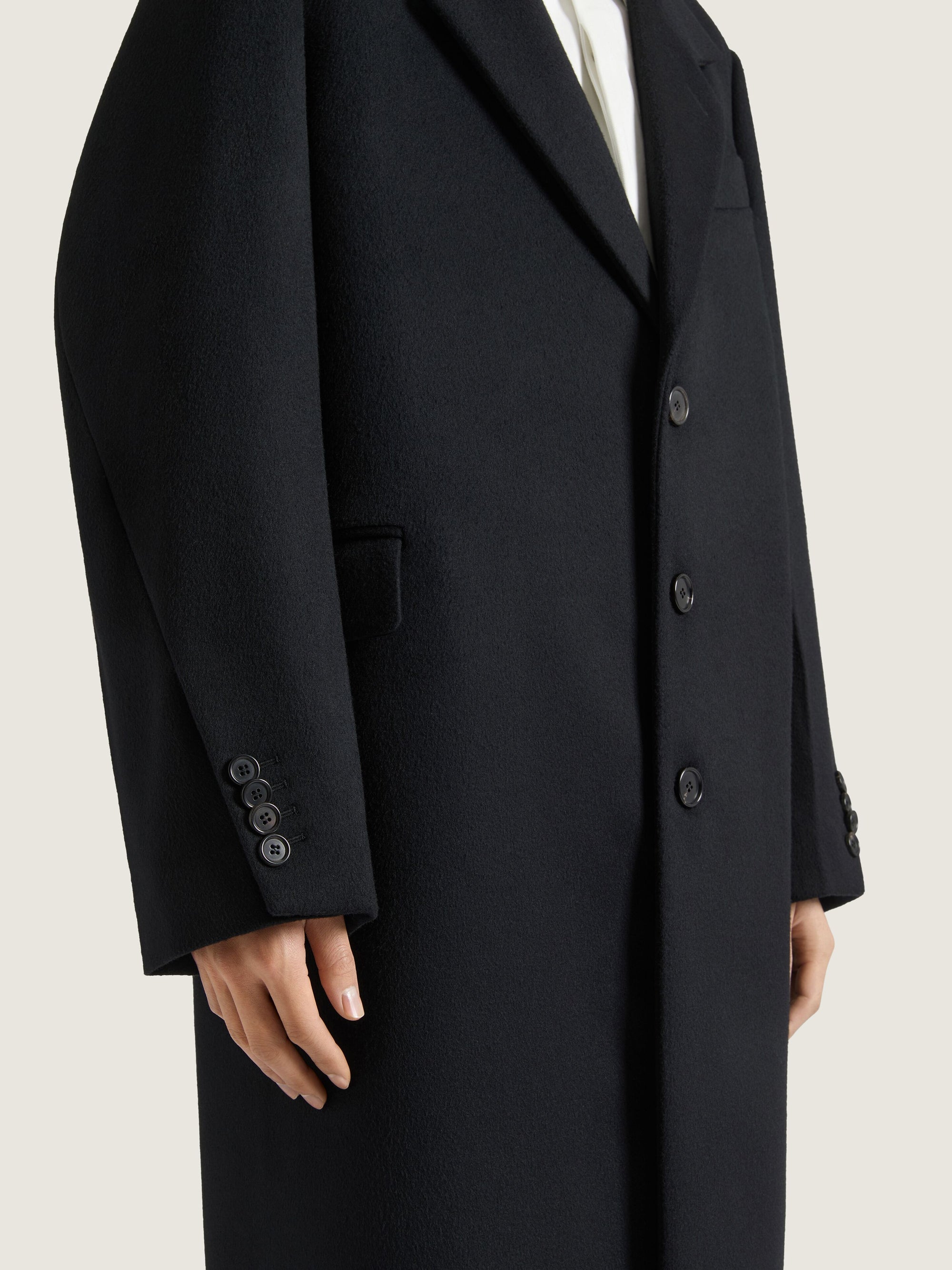 RELAXED NOTCH LAPEL COUTURE SEAM COAT