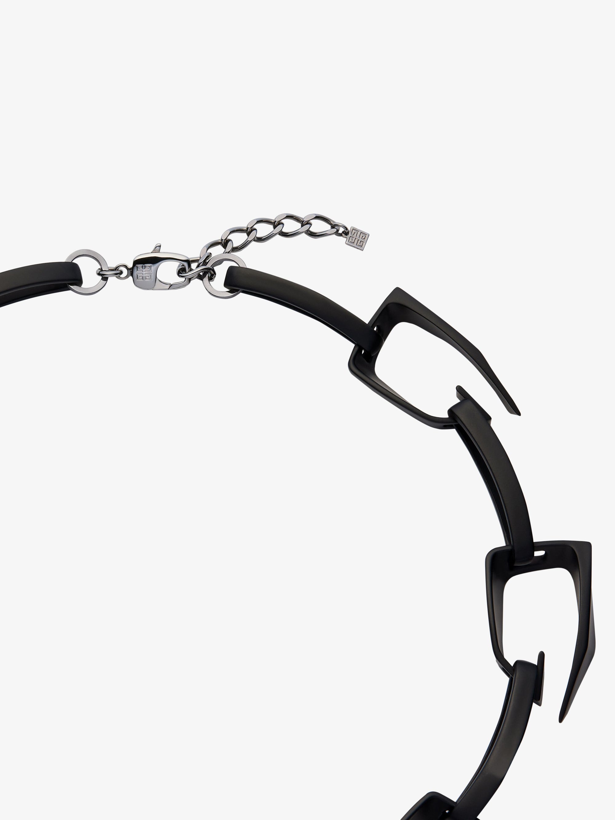 GIV CUT BLACK LARGE NECKLACE