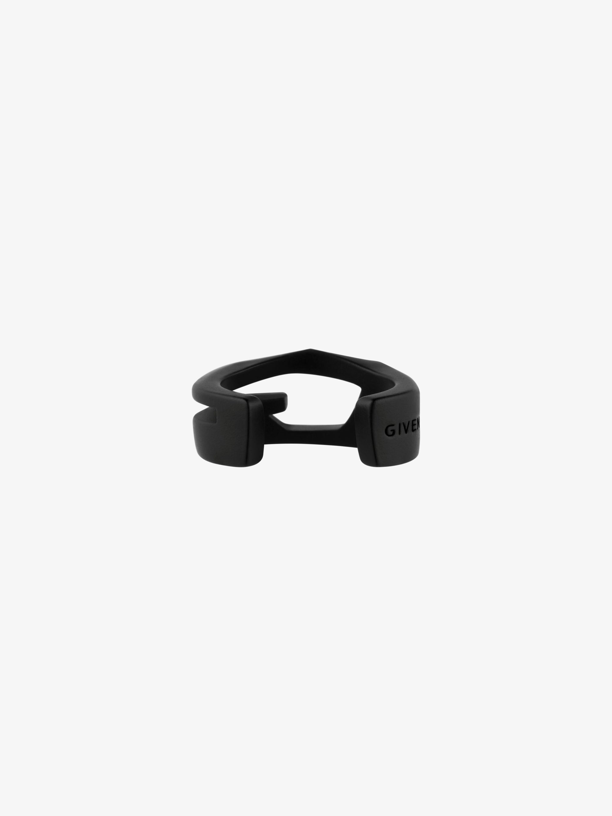 GIV CUT BLACK EARCUFF
