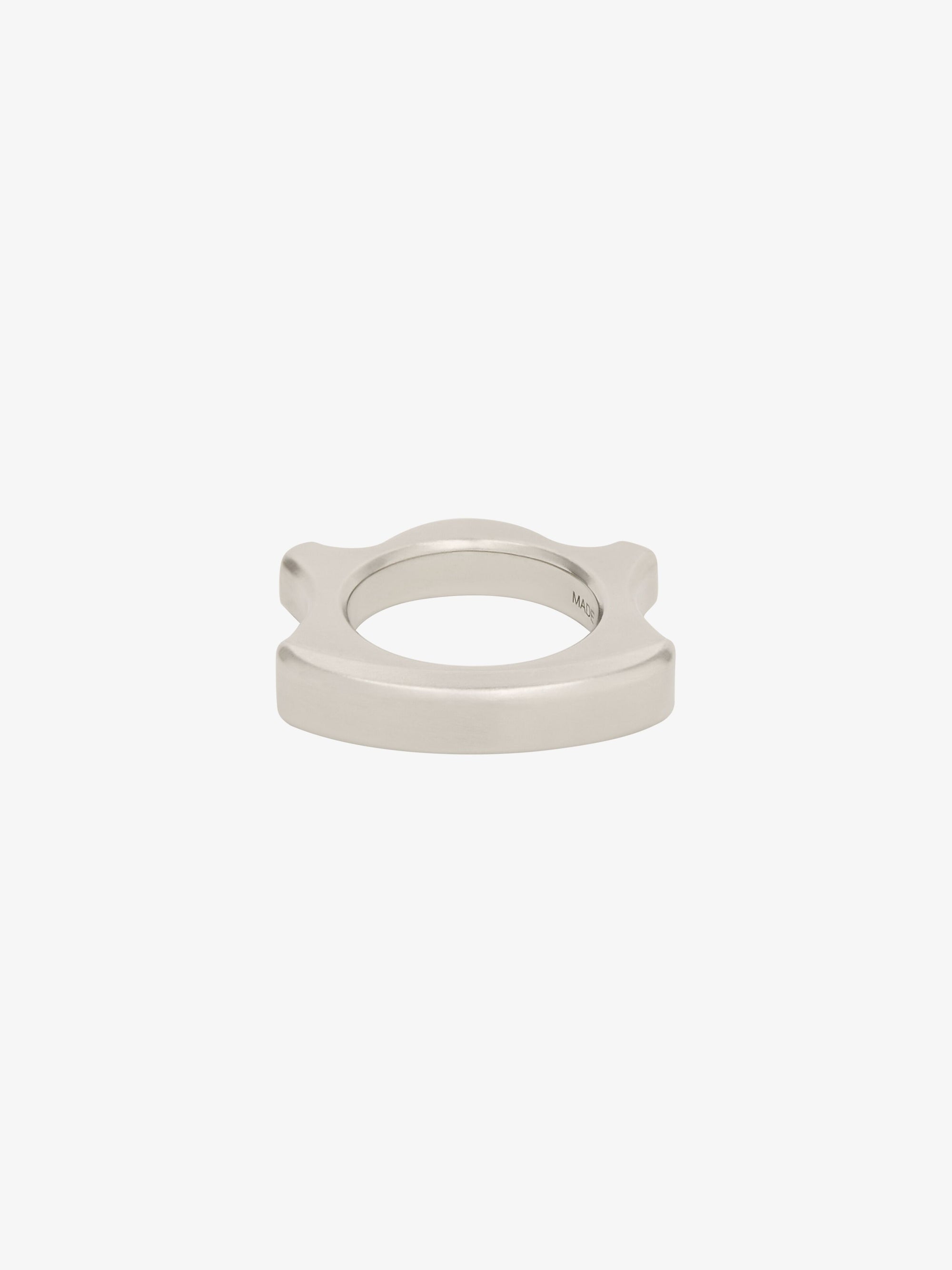 G CAN  SILVERY RING