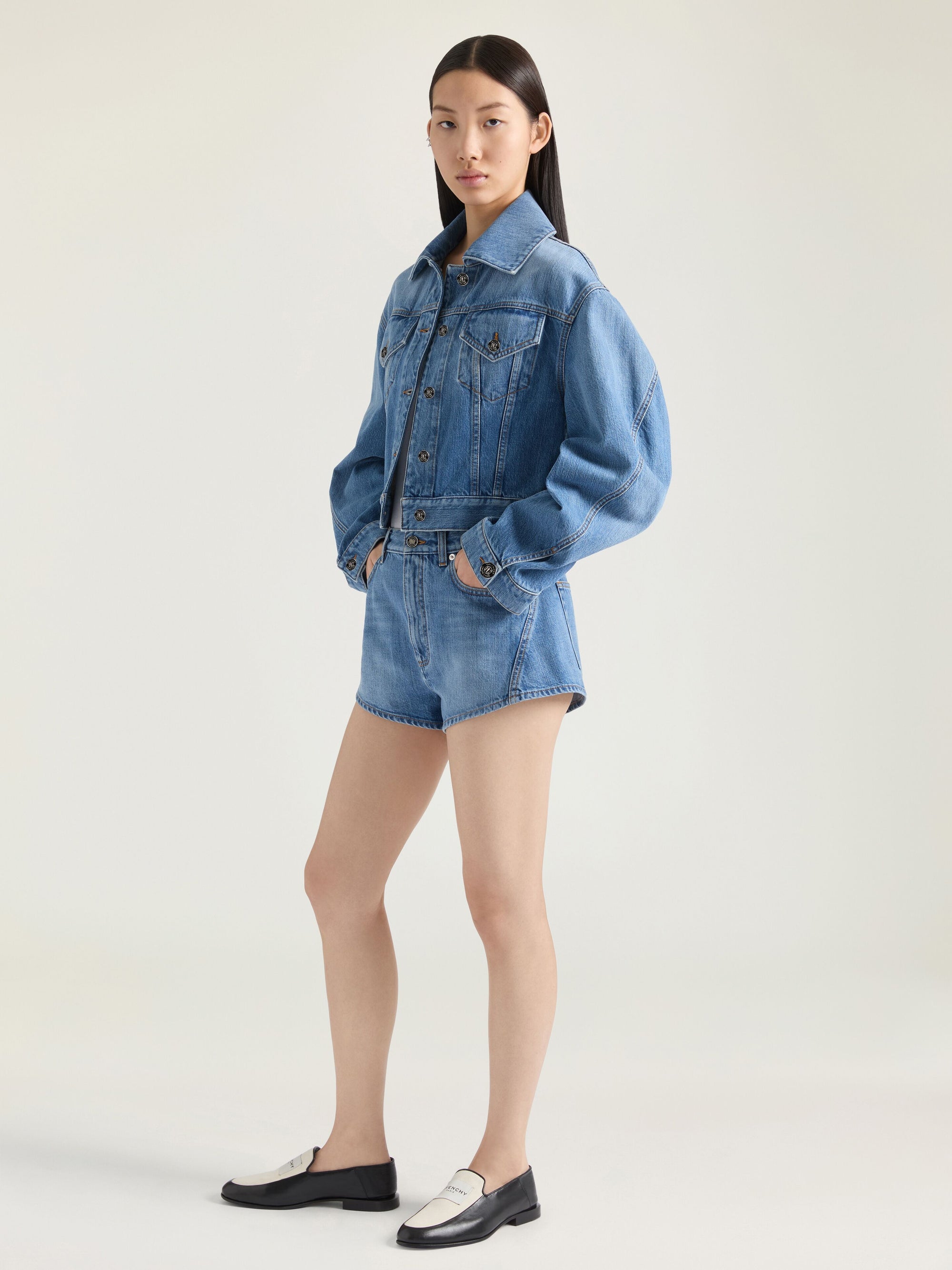 VINTAGE WASHED HEAVY DENIM
