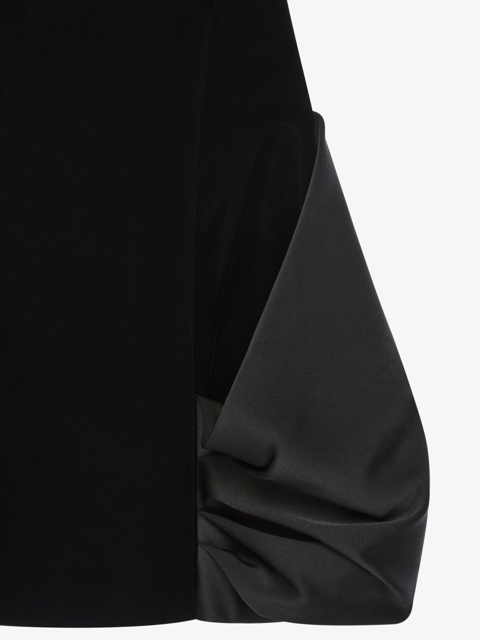 BACK PULL MINI DRESS