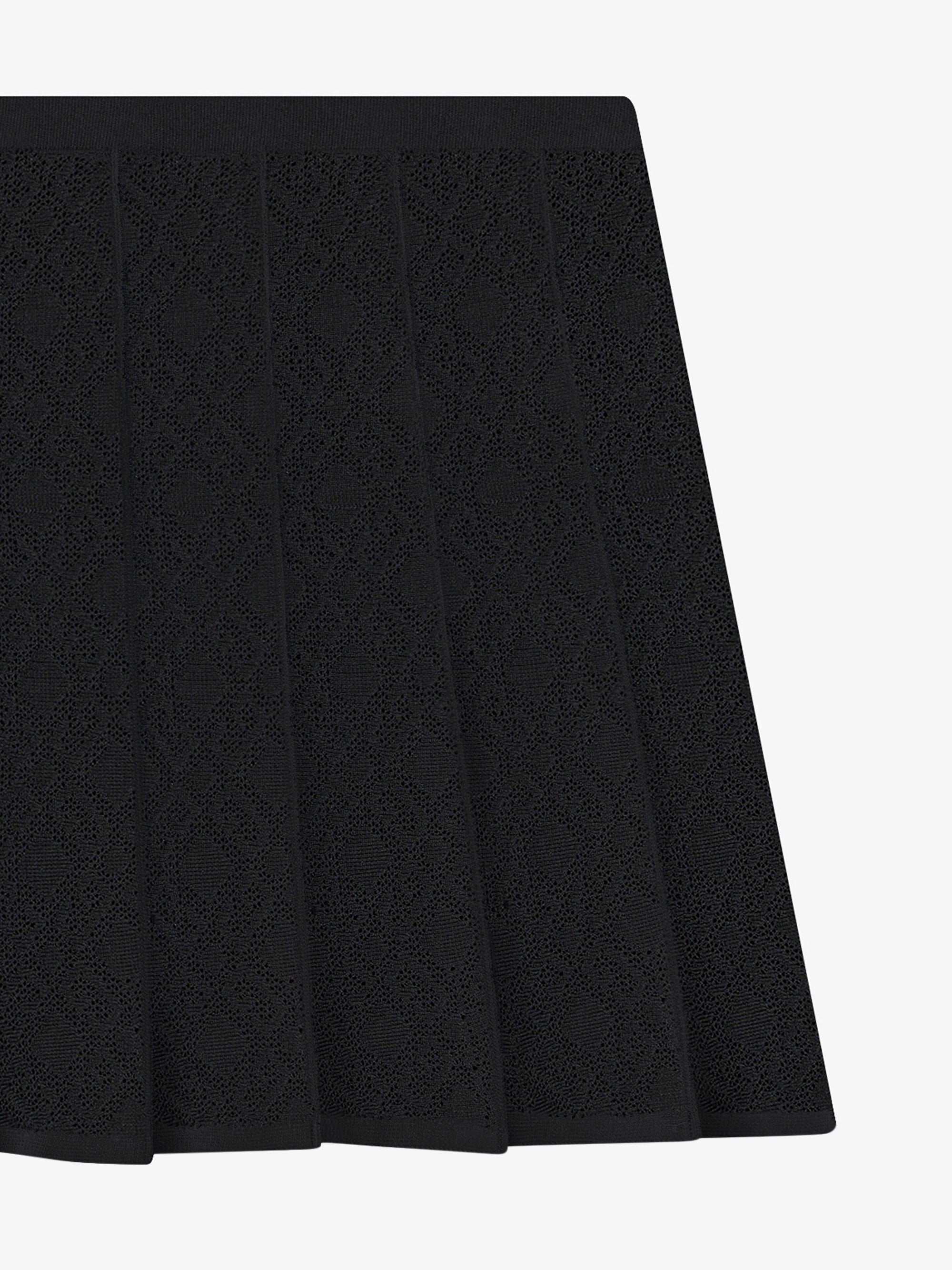 SHORT PLEATED SKIRT