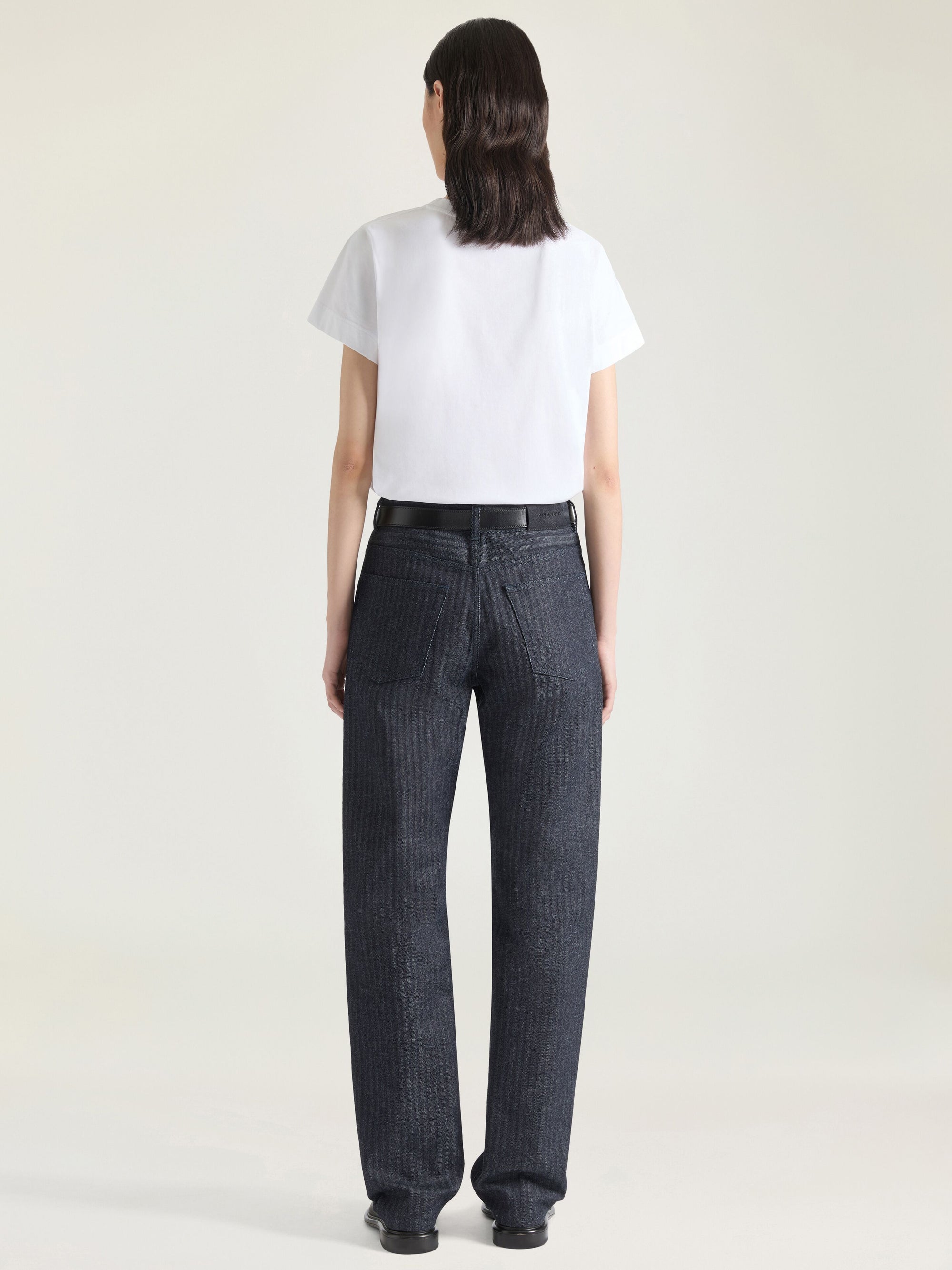 STRAIGHT CUT JEANS