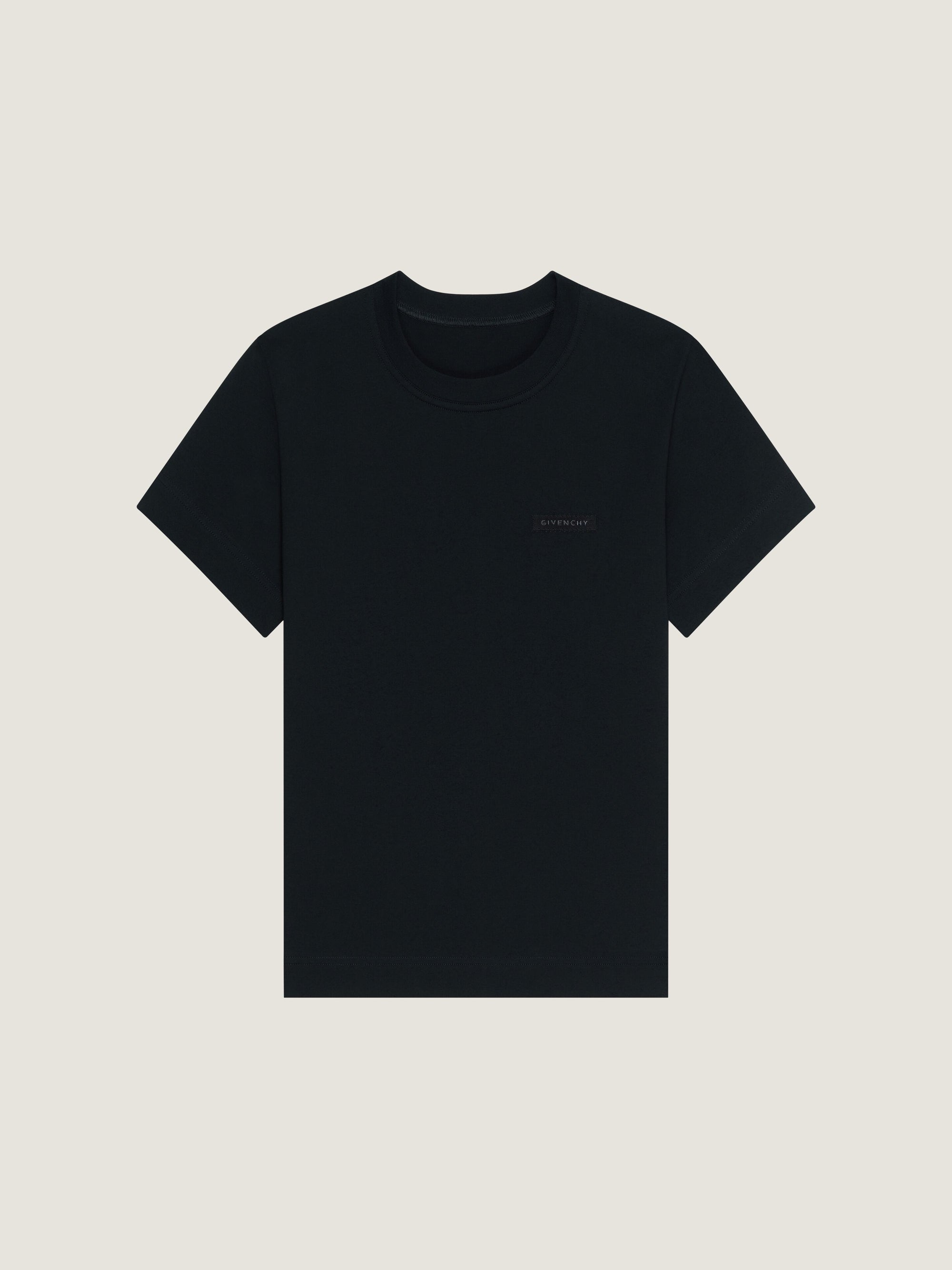 FITTED T-SHIRT