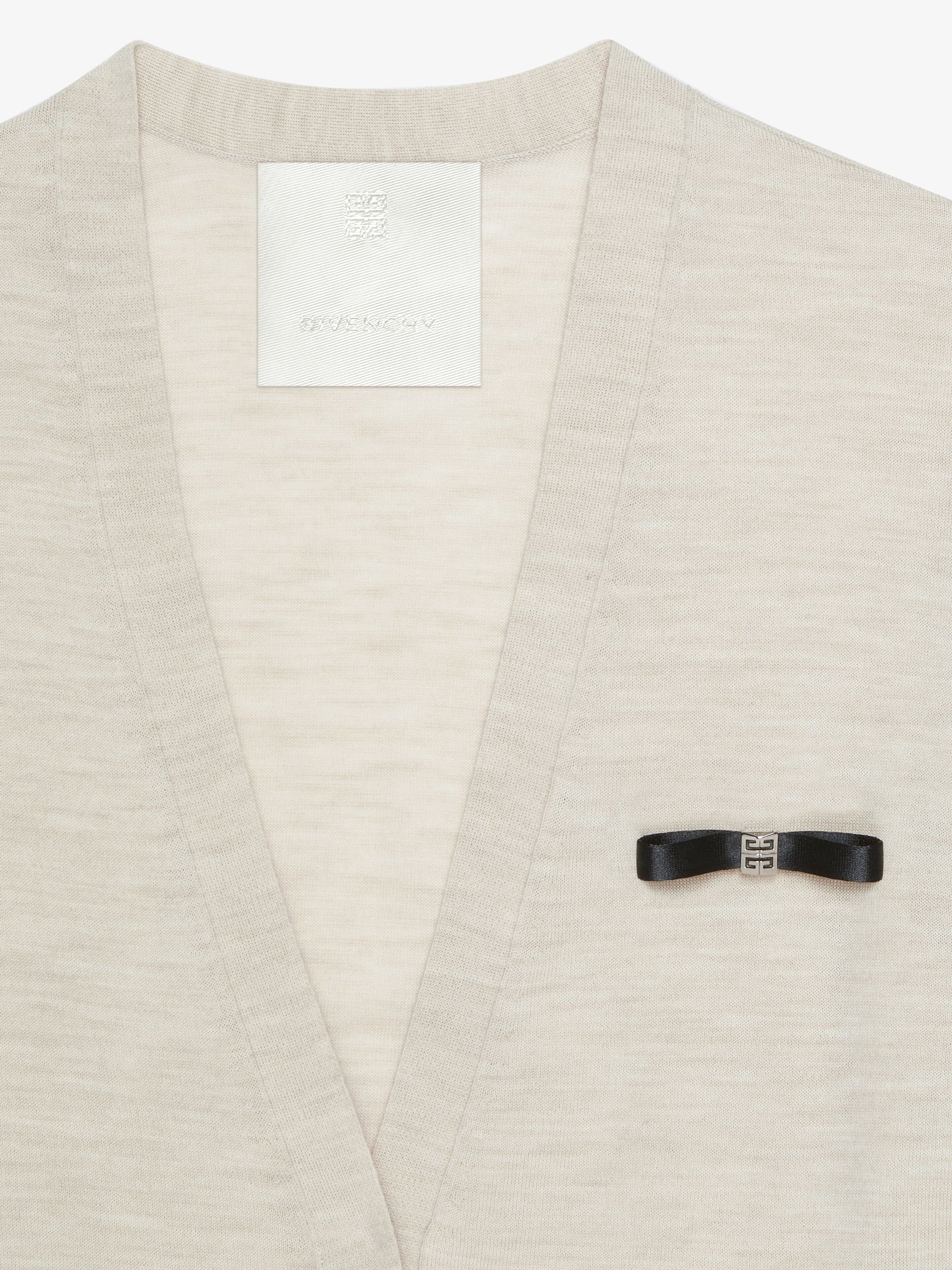 WOOL BOW DETAIL