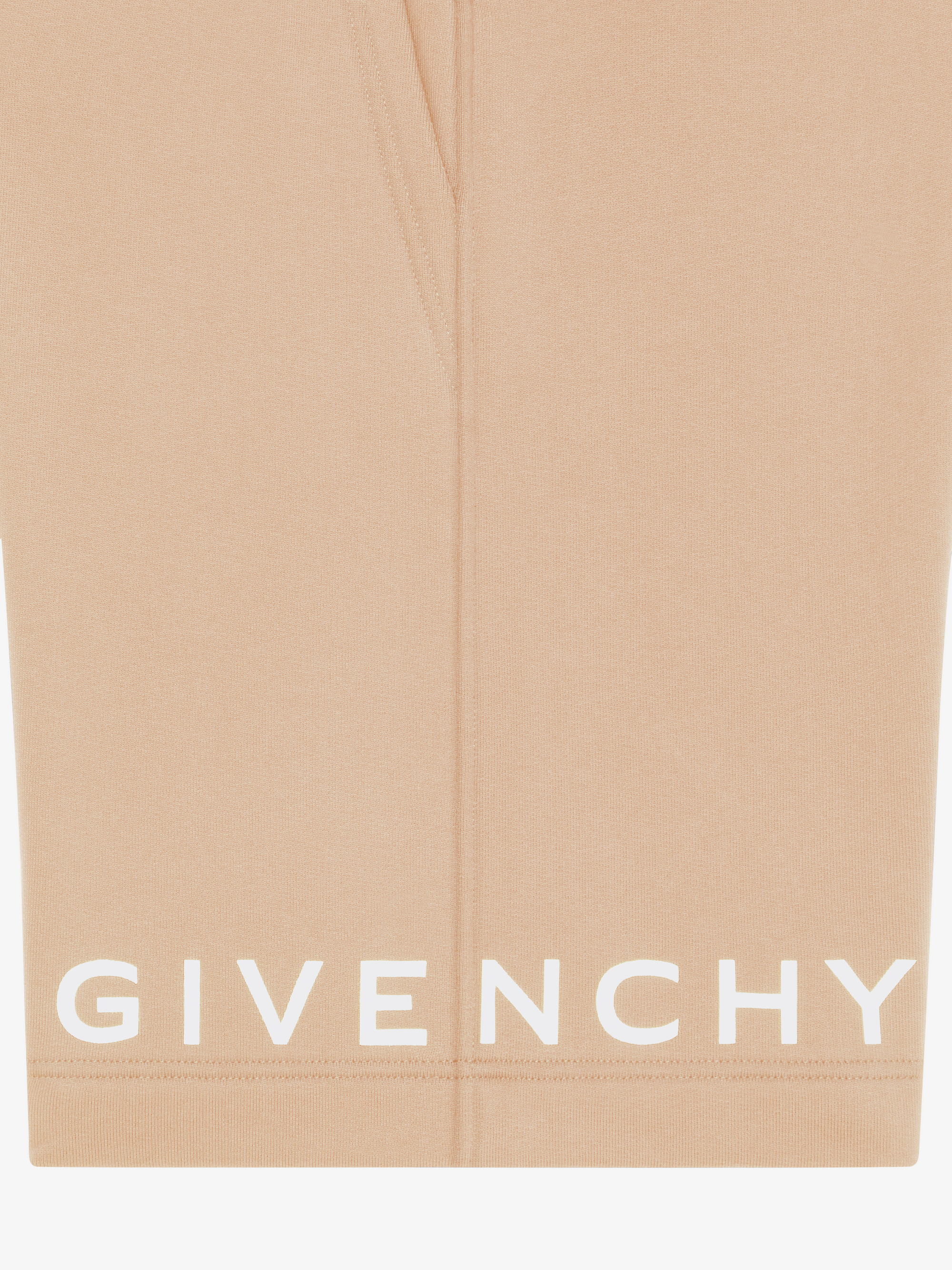 BOXY FIT SHORT