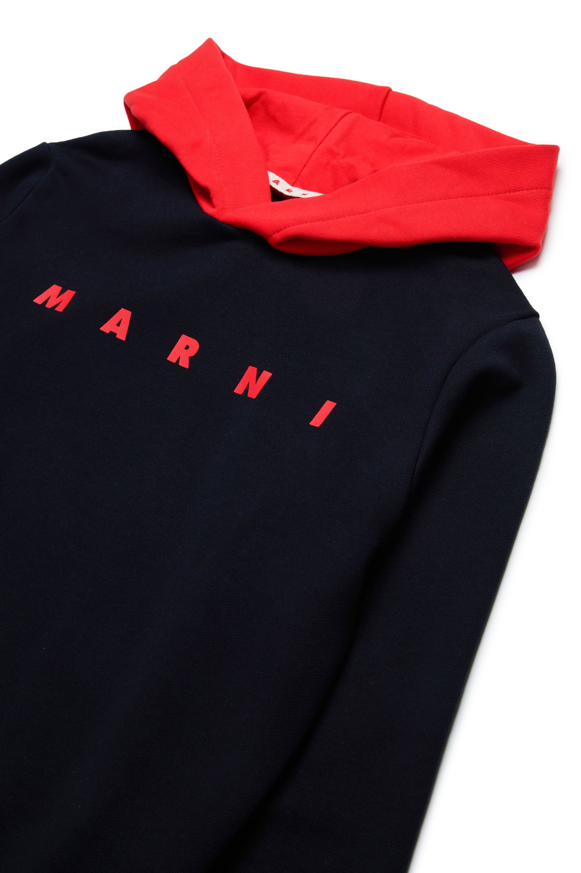 Black Pulls - Black
