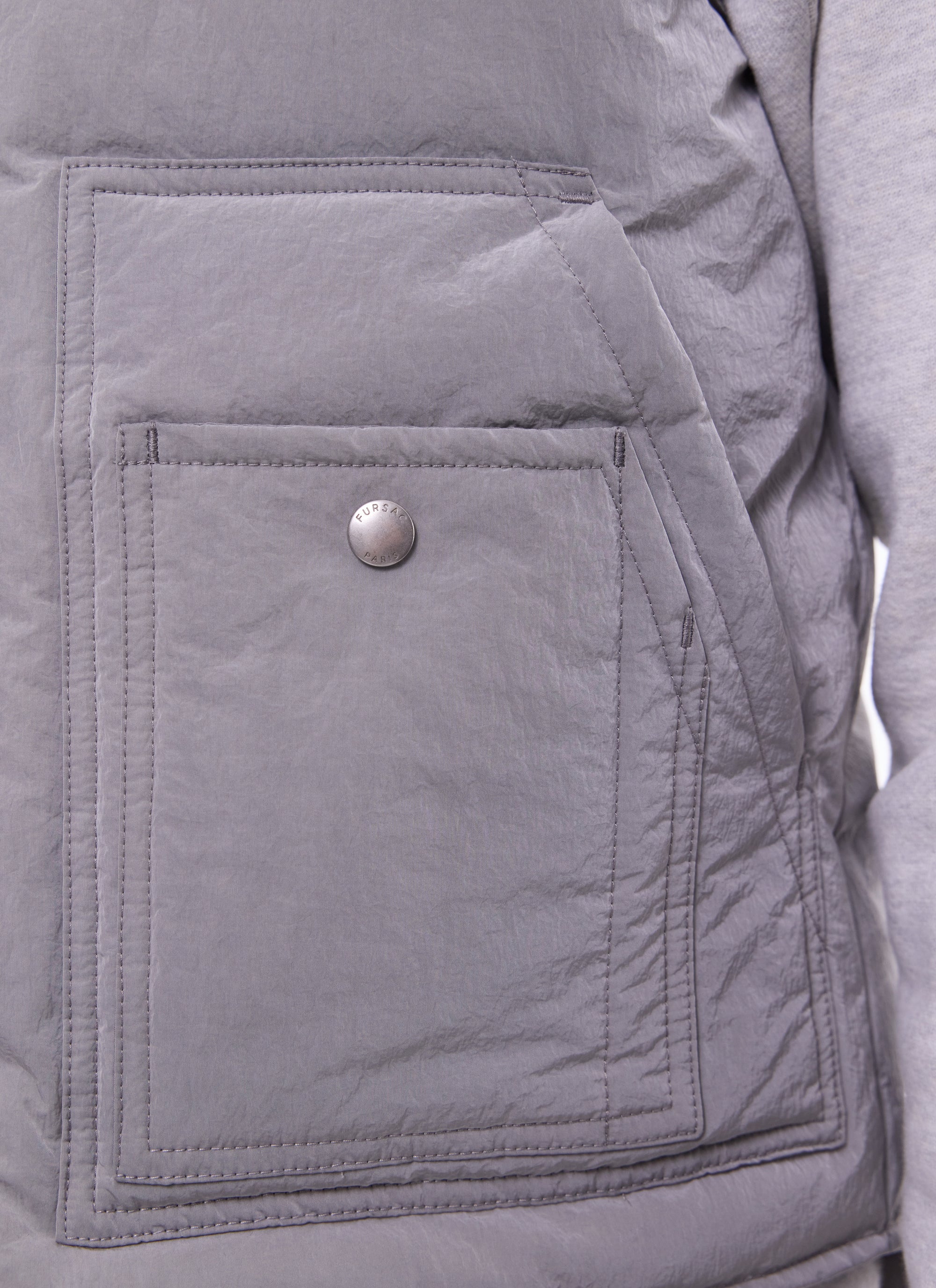 Sleeveless down jacket in water-repellent fabric - Perle