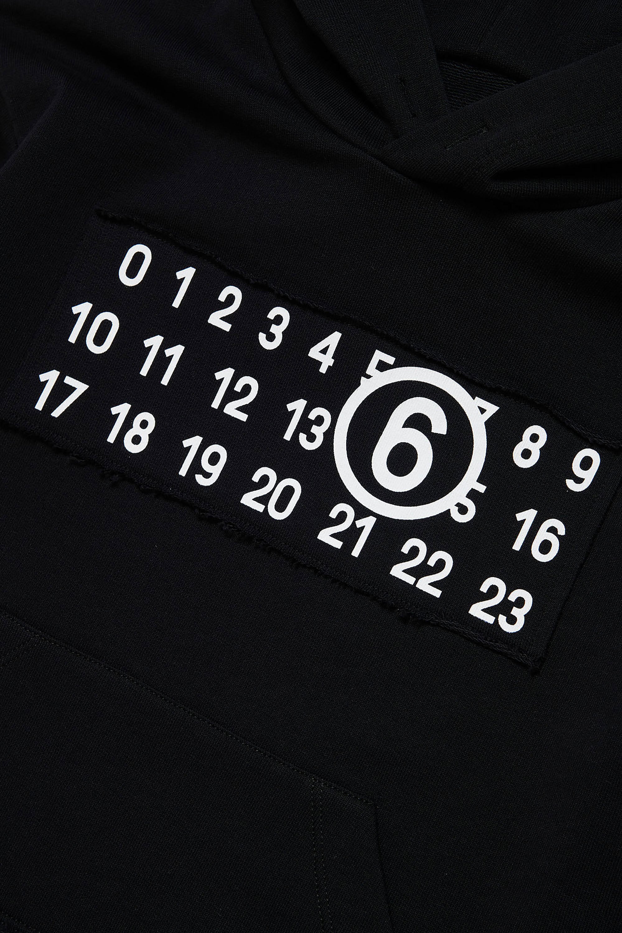 Black Pulls - Black