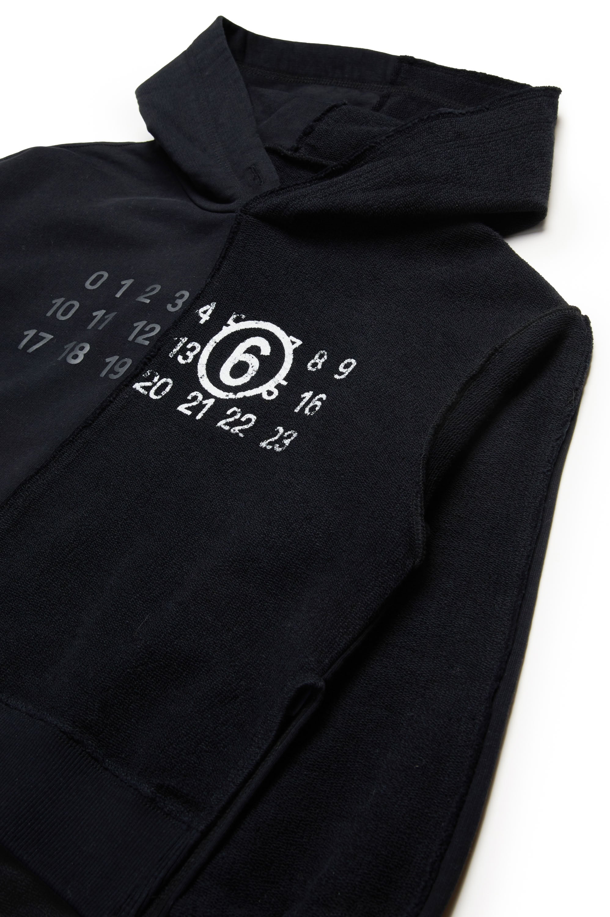Black Pulls - Black