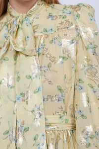 ROBE LONGUE JAUNE AVEC NŒUD AU COL