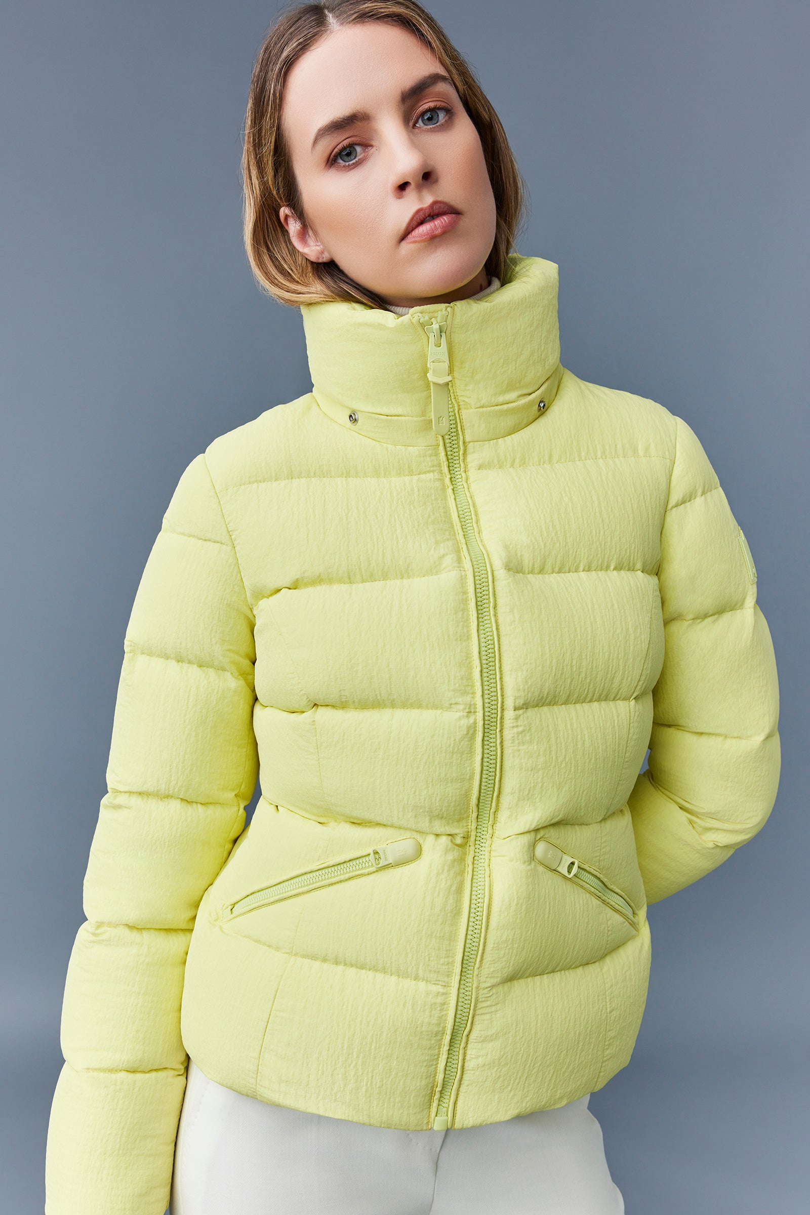 Doudoune courte Madalyn à capuche en duvet - Pale Lime