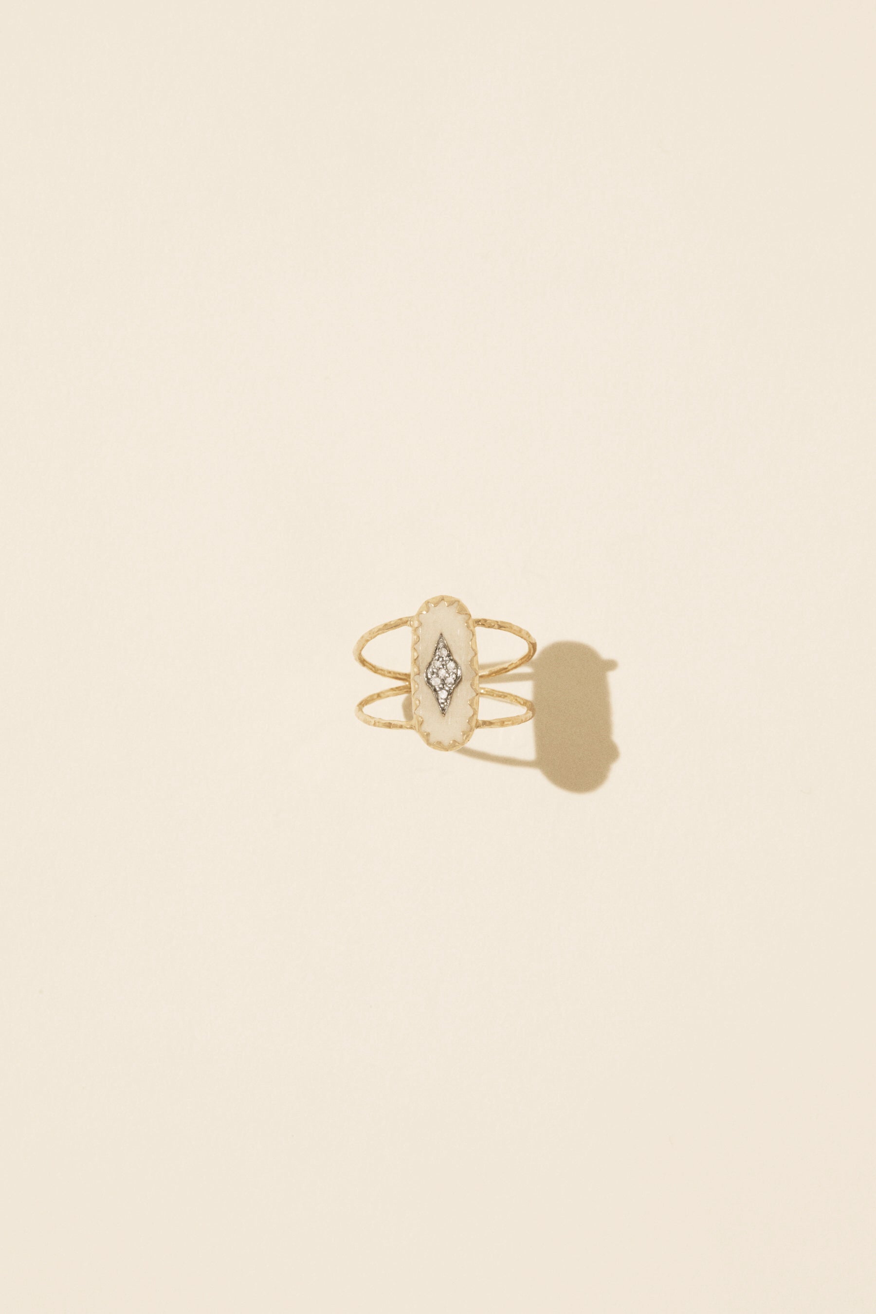 Bague Mahe en or rose avec diamant - Résine blanc
