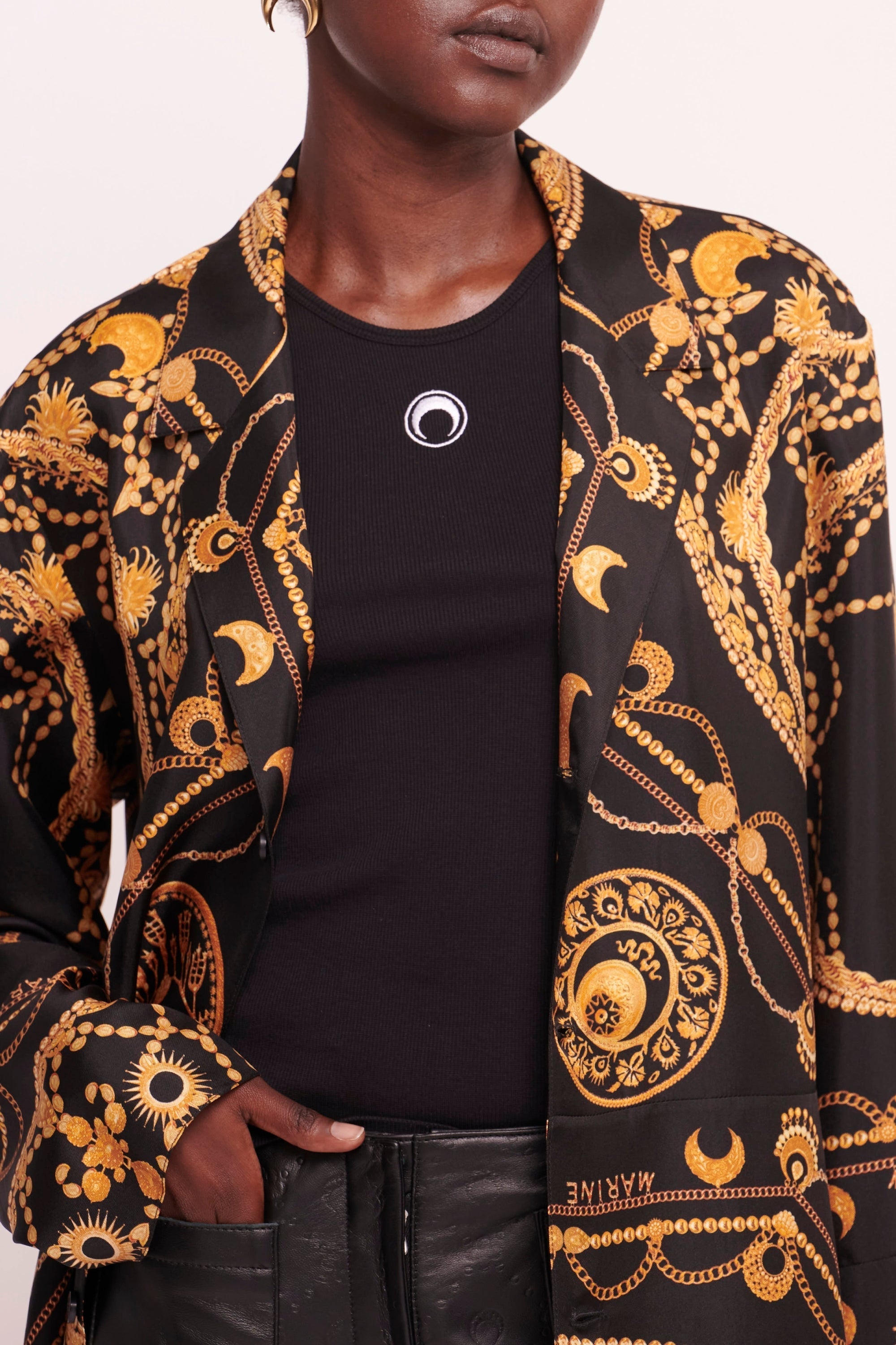 PRIX MARQUE : 190€_Ornament Jewelry Black Blouse - Ornament Jewelry Black