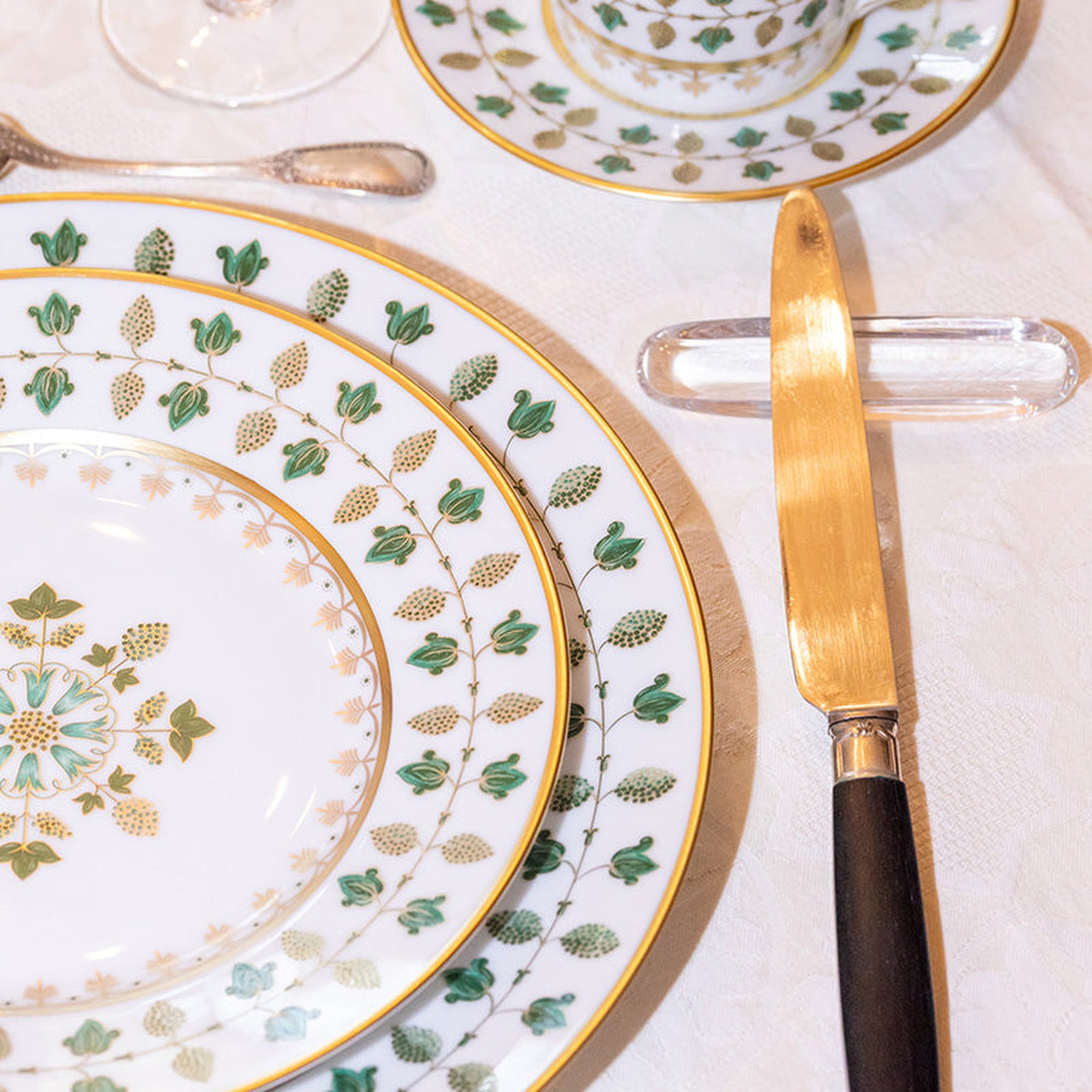 Assiette de présentation Matignon en porcelaine - Vert