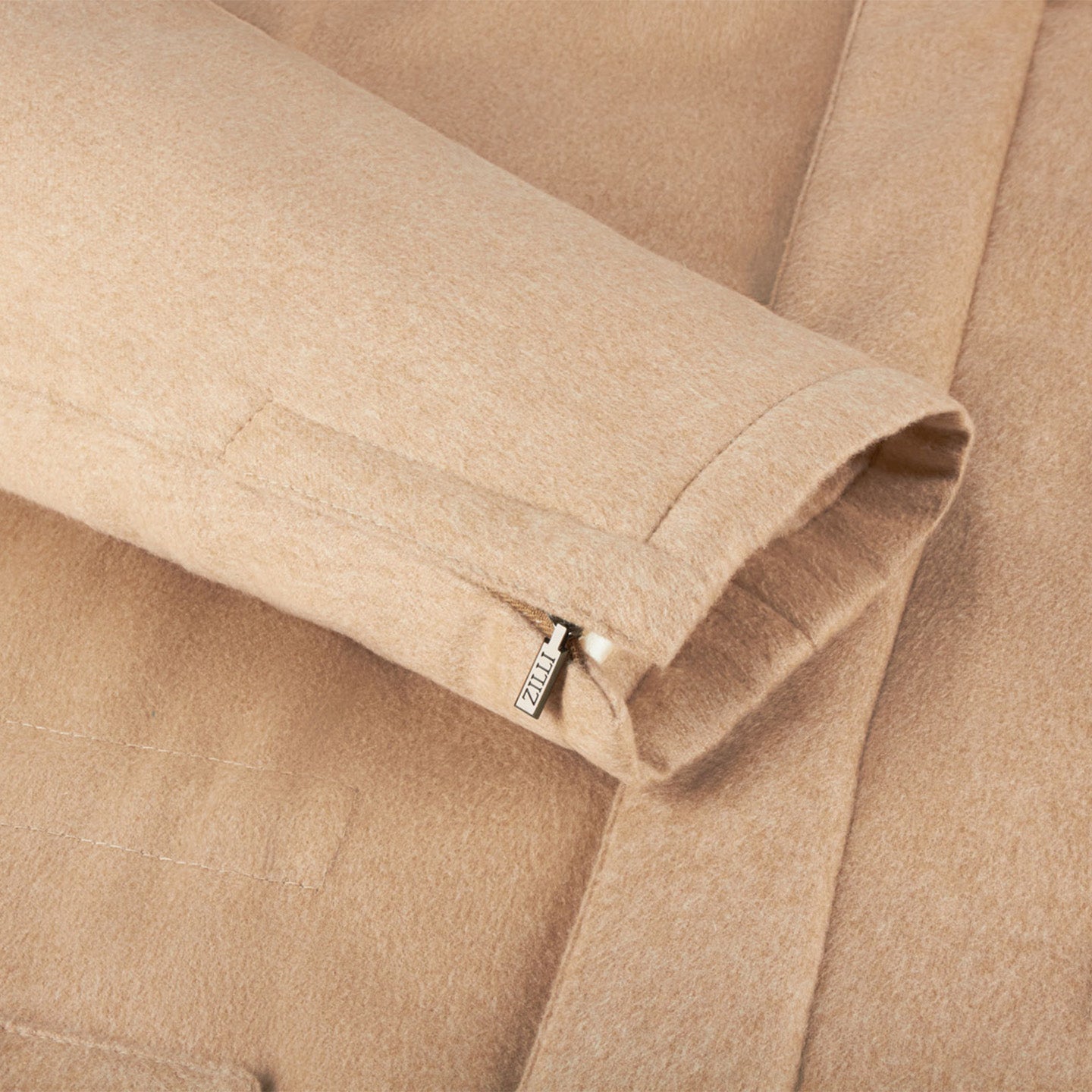Parka à capuche matelassée en cachemire - Camel & Blanc