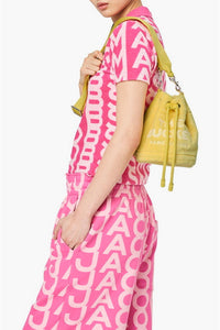 Petit sac seau à bandoulière en fausse fourrure - Light Pink