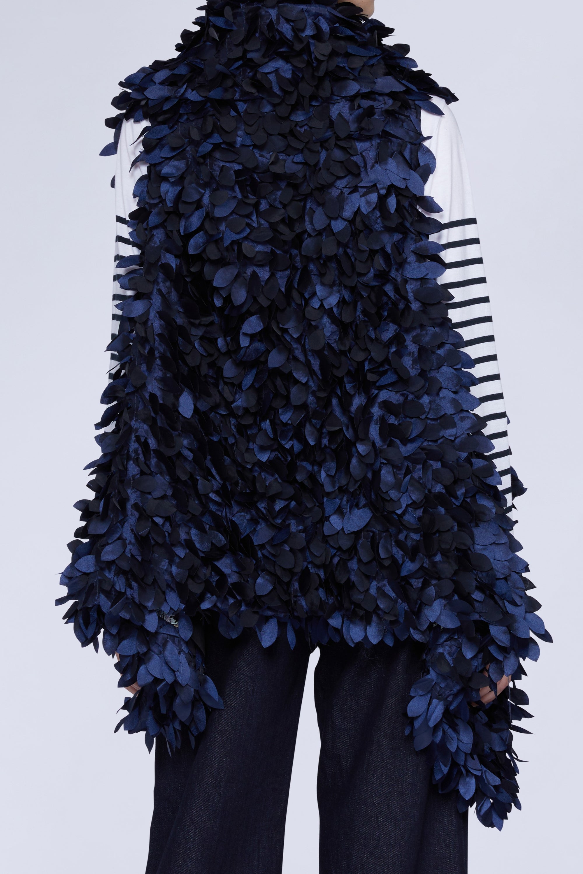 GAVOI DÉTAIL FEUILLES BLEUES