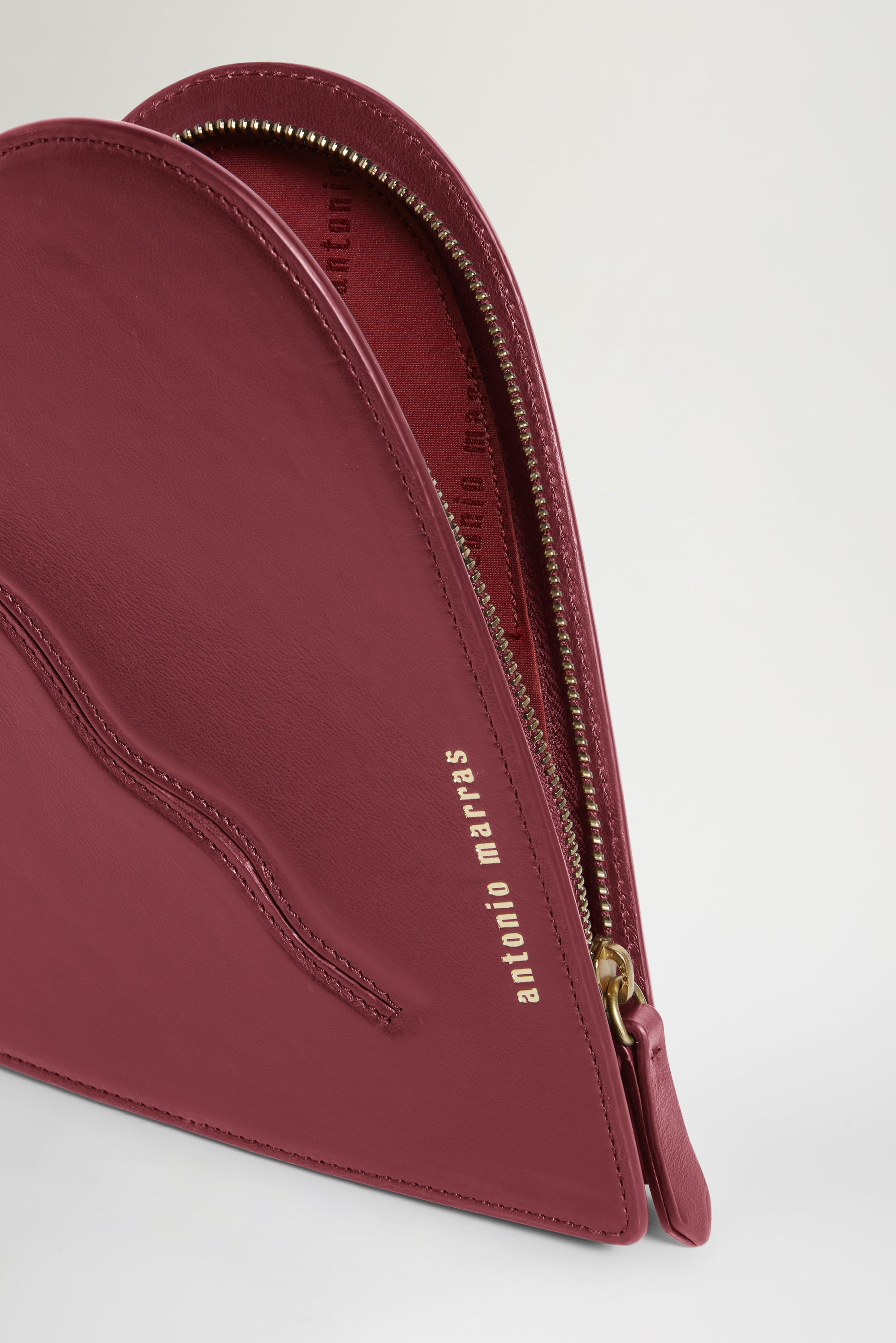 POCHETTE CŒUR EN NAPPA