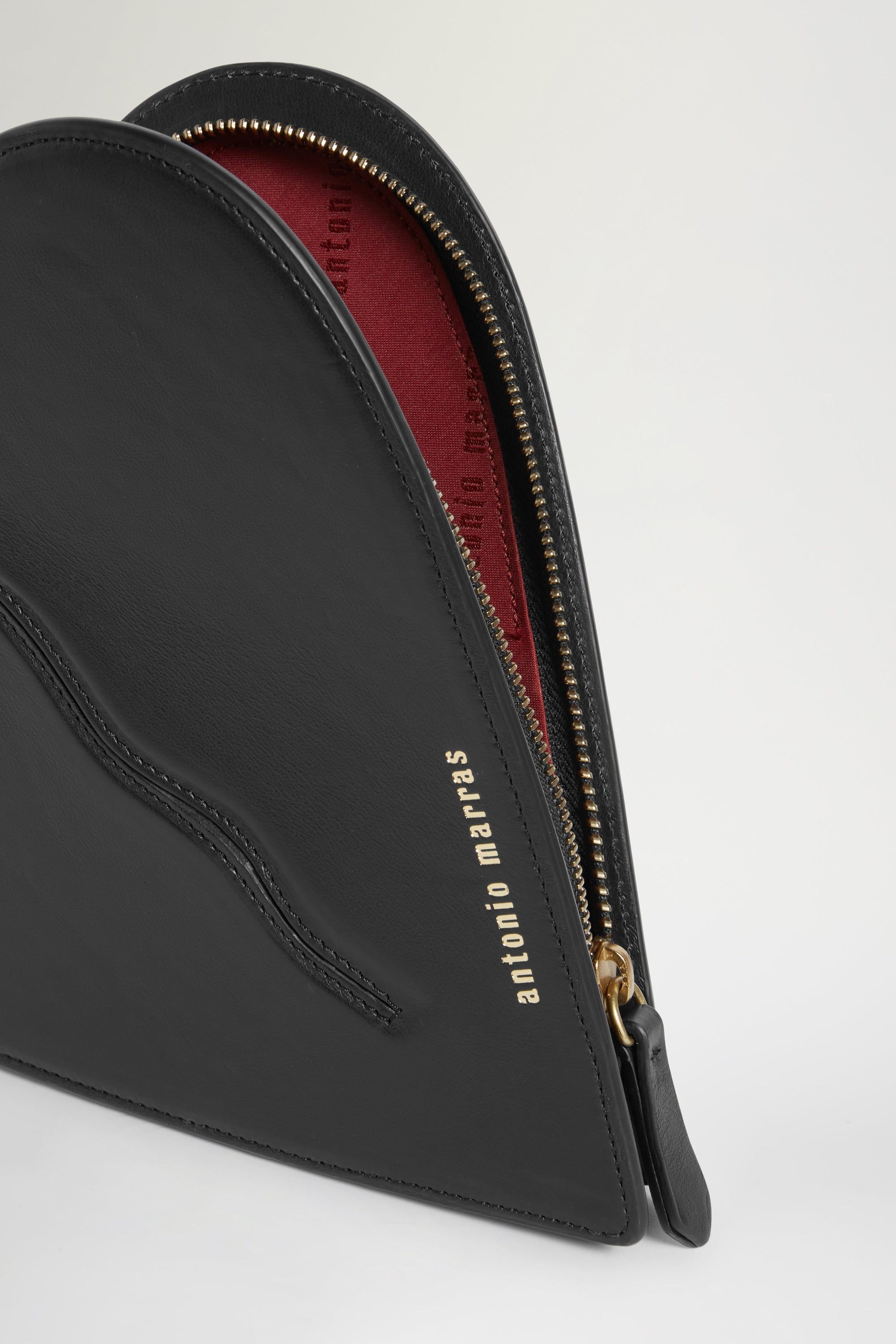 POCHETTE CŒUR EN NAPPA