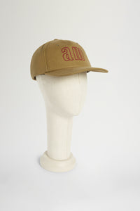 Casquette verte avec visière