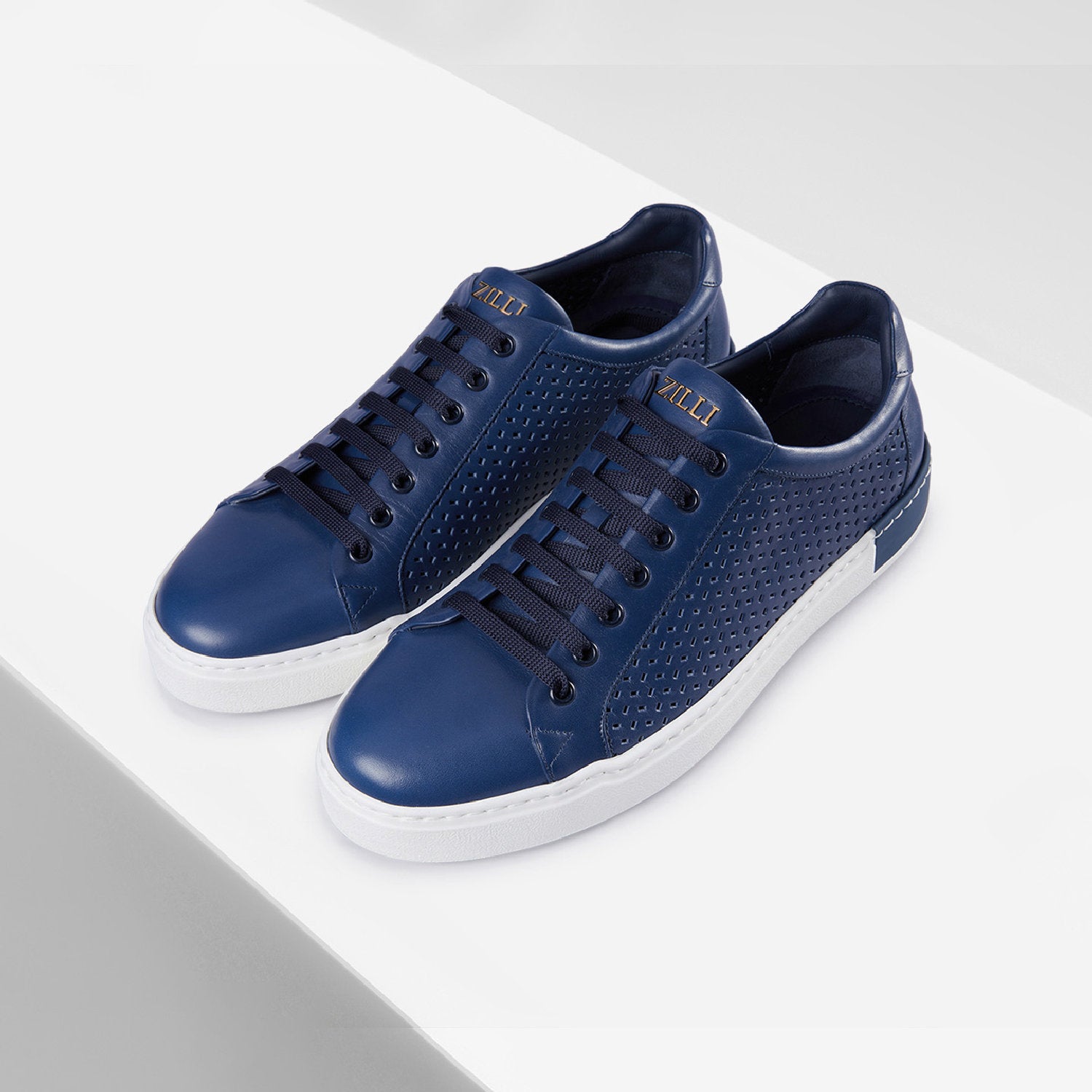 Baskets basses ajourées en cuir - Bleu & Blanc