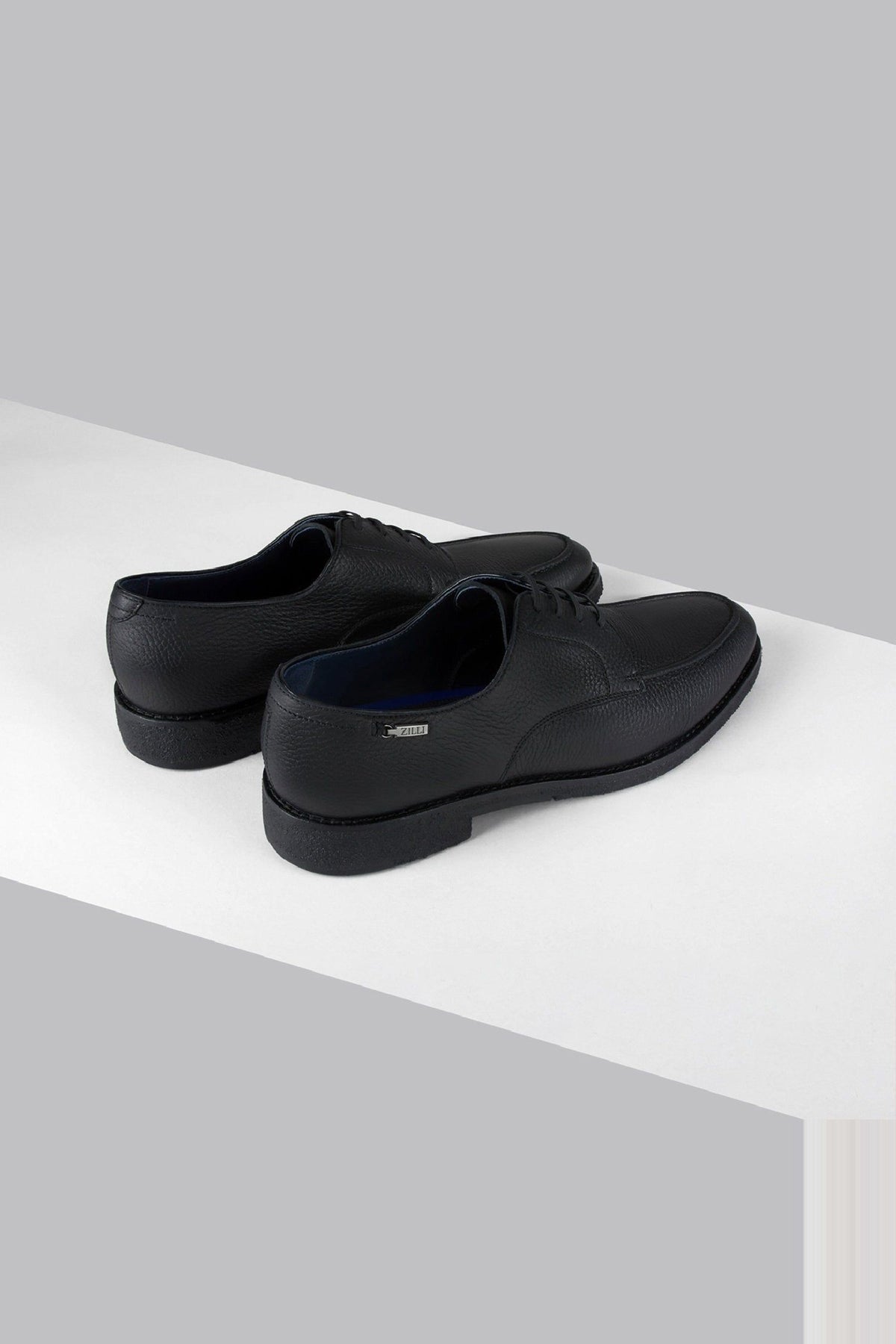 Derbies à détail métallique en cuir précieux - Noir