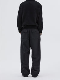 Wool jumper with a round neck and abstract pattern - Black & Natural