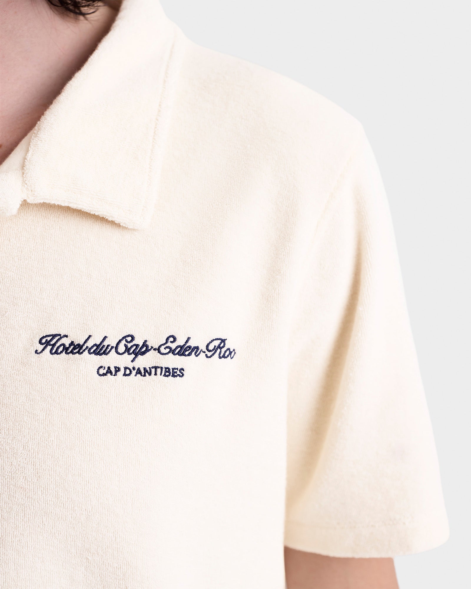 Polo Eden Script brodé en velours - Cream