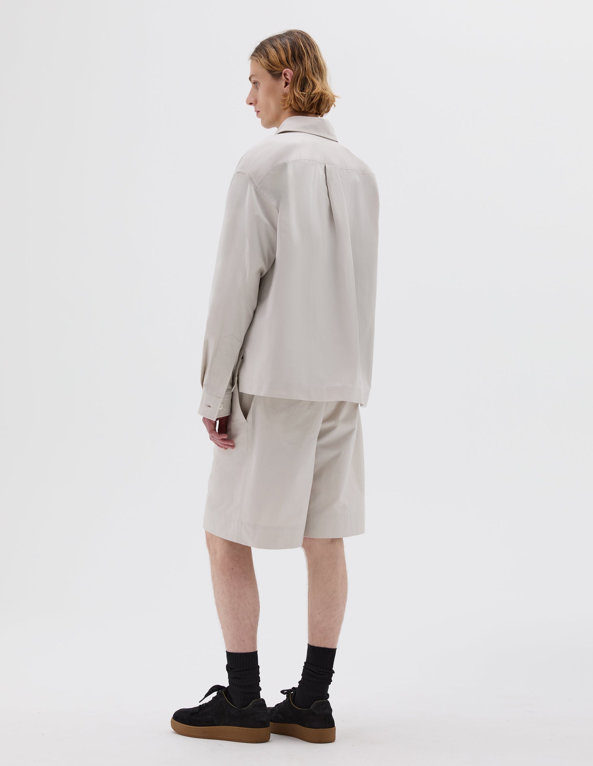 Surchemise boxy minimaliste - White