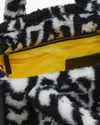 THE MEDIUM TOTE