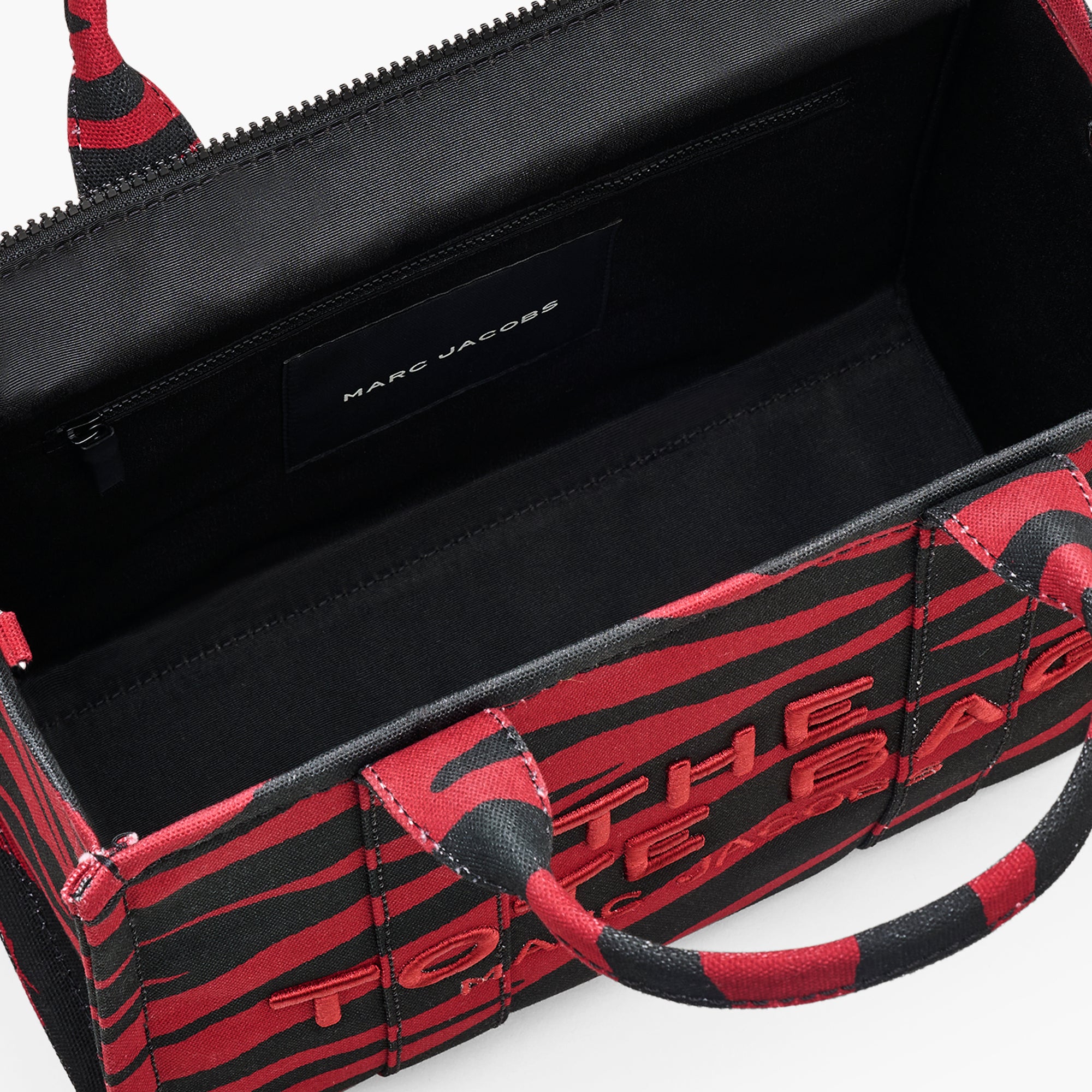 THE MEDIUM TOTE