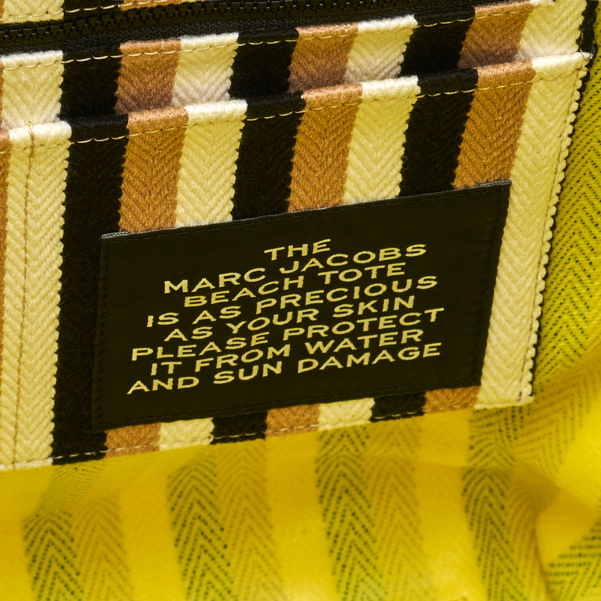 THE BEACH TOTE