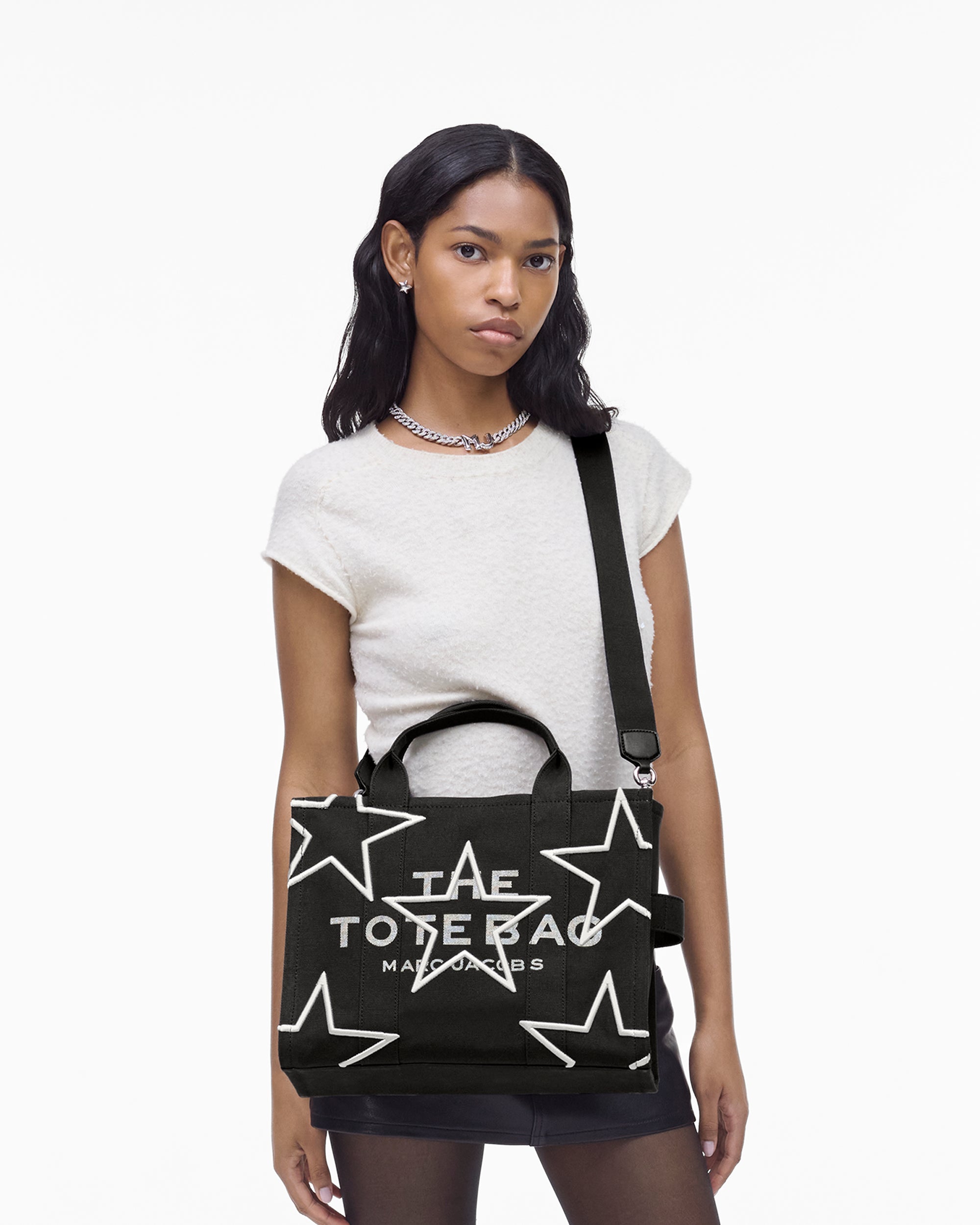 THE MEDIUM TOTE