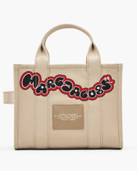 THE MEDIUM TOTE